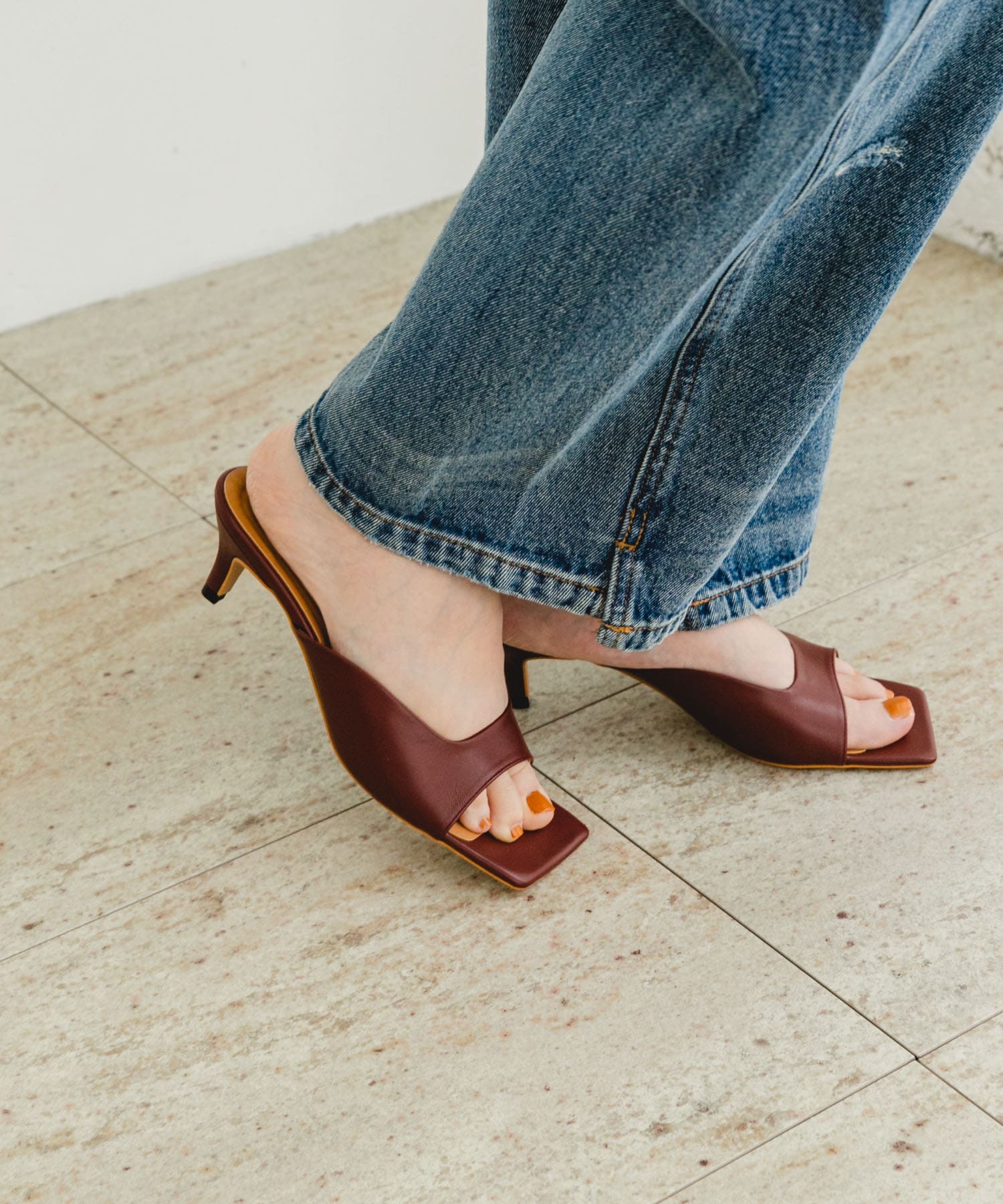 F by ROSSO　スクエアカットサンダル