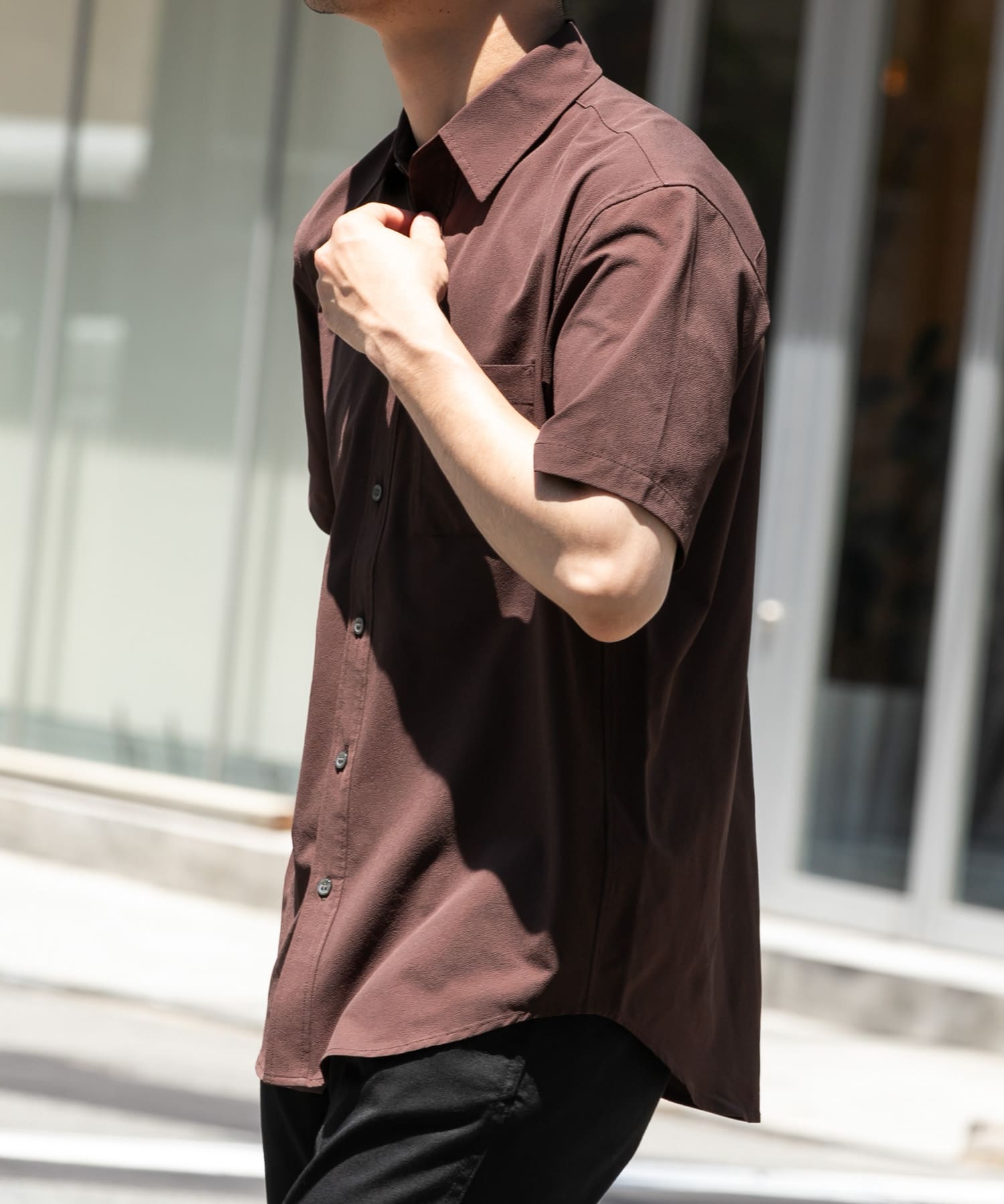 DARK BROWN