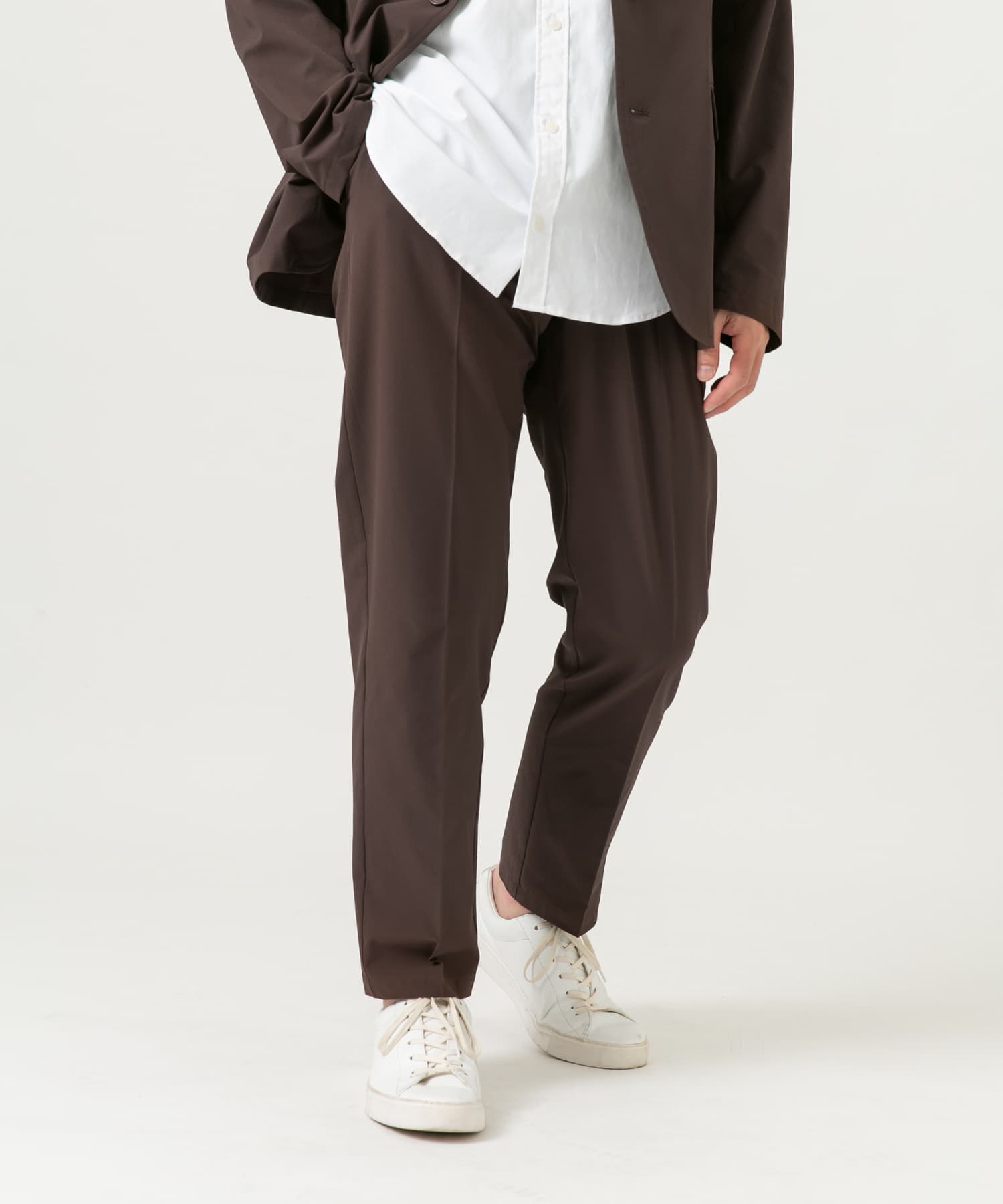 DARK BROWN