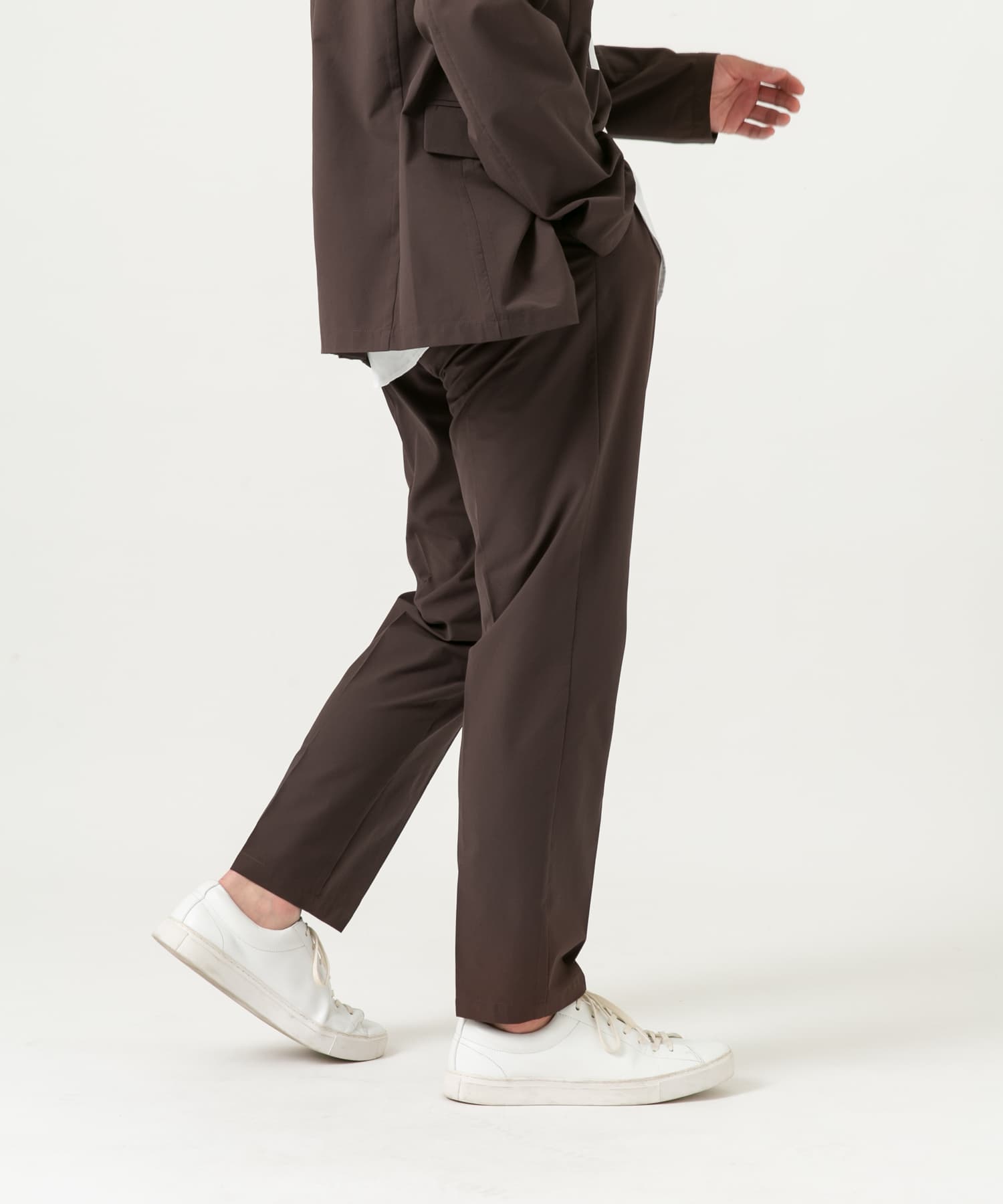 DARK BROWN
