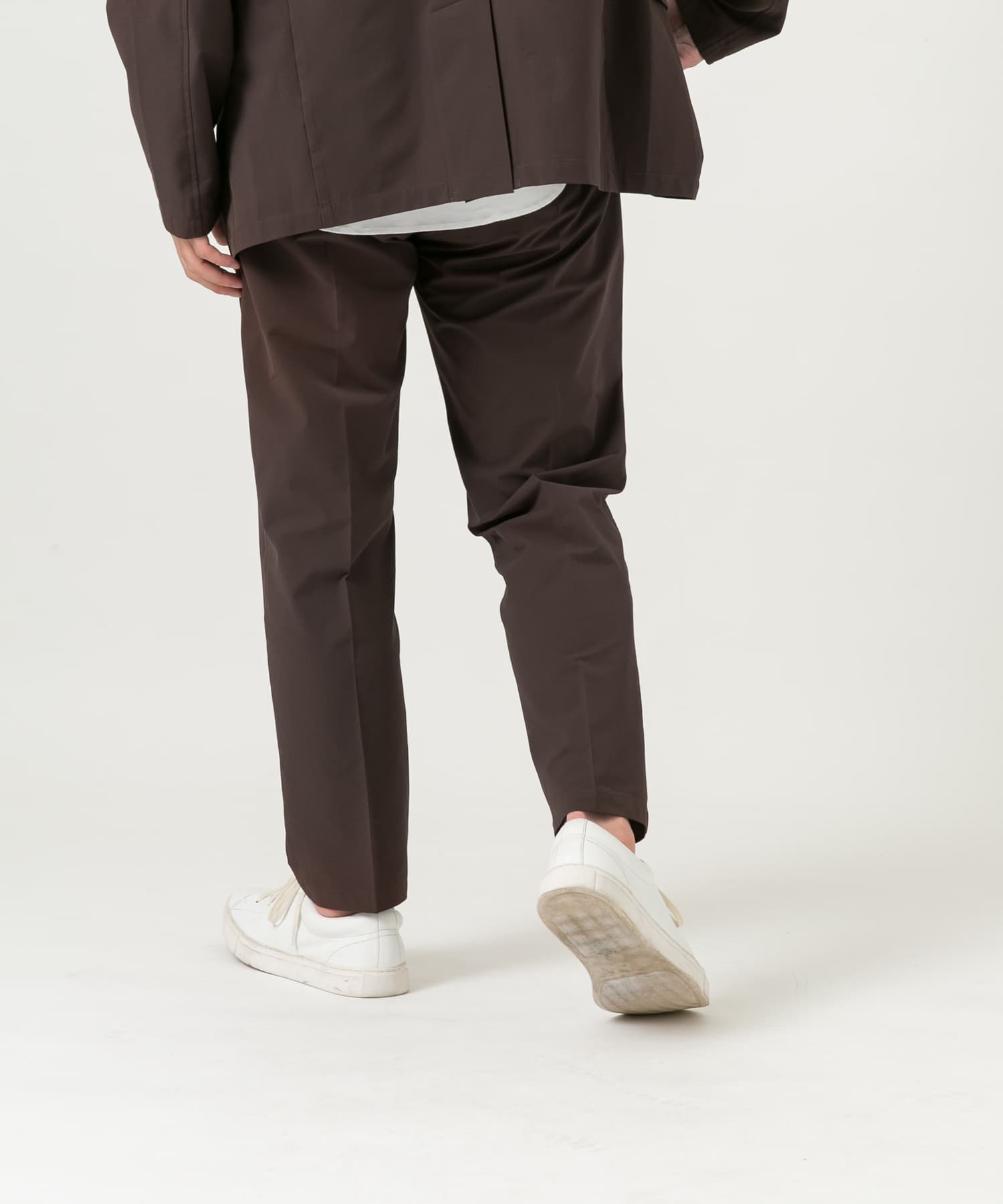 DARK BROWN