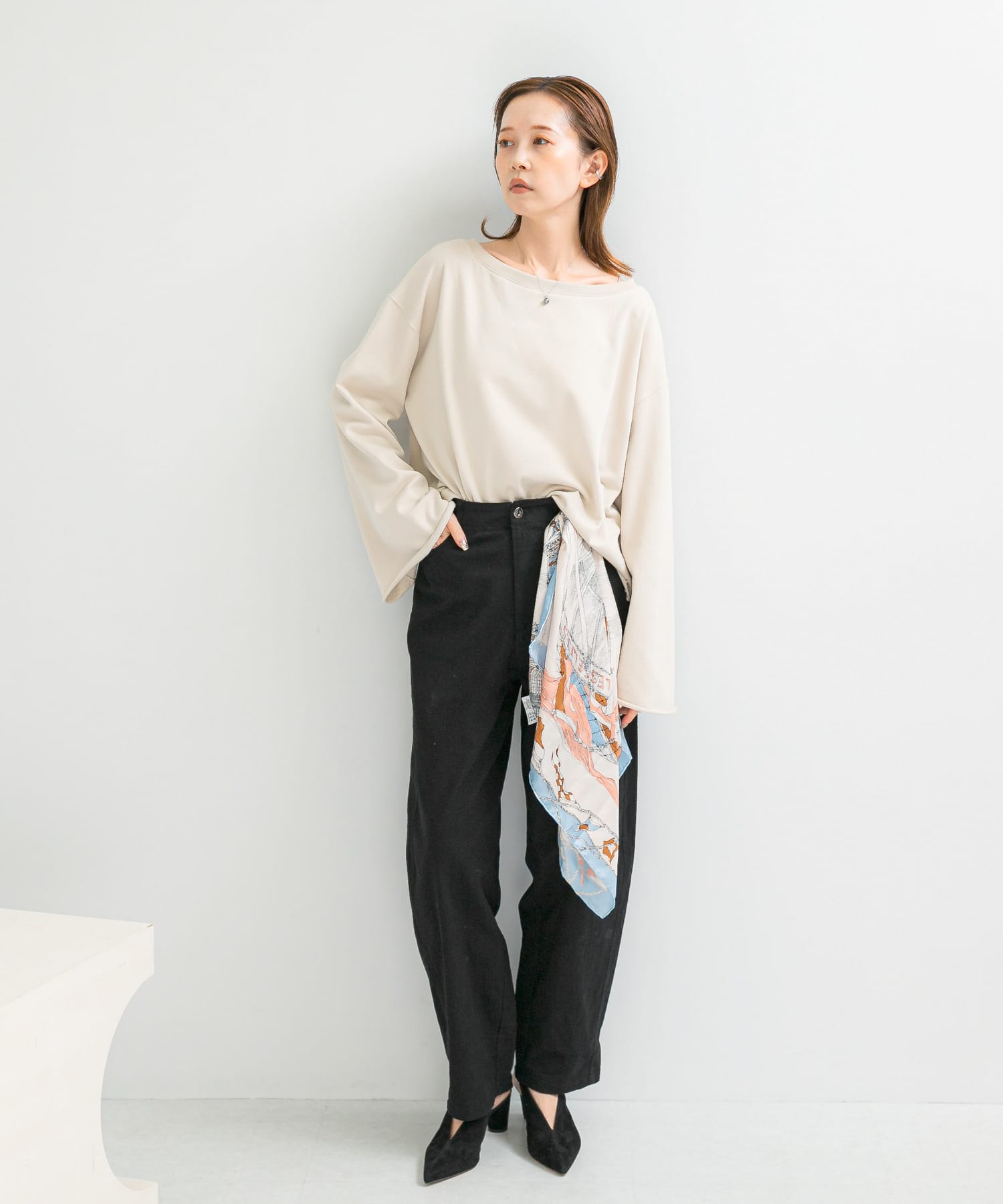 L/BEIGE