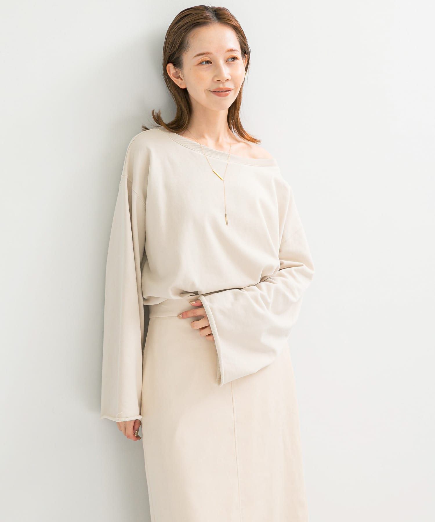 L/BEIGE