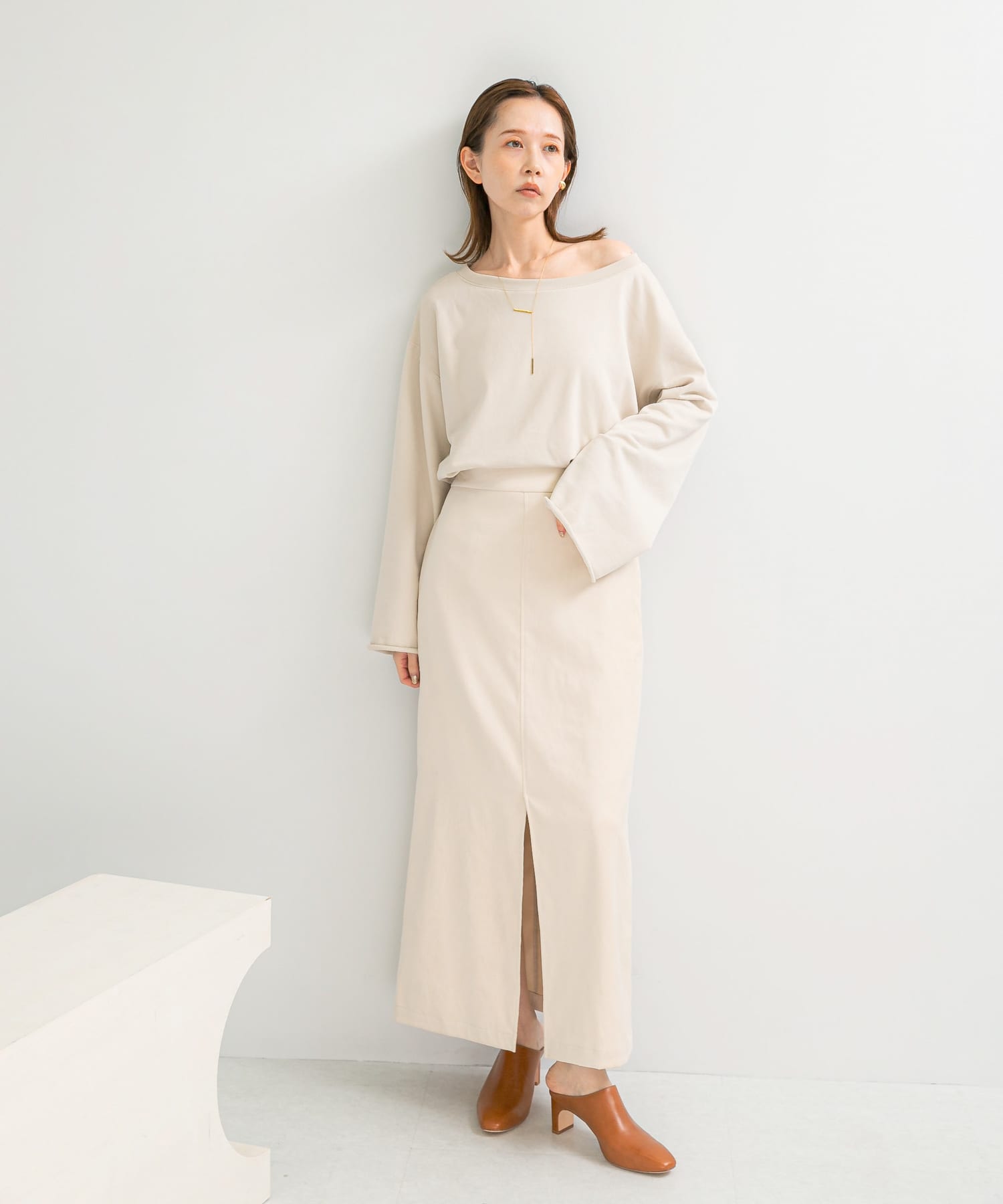 L/BEIGE