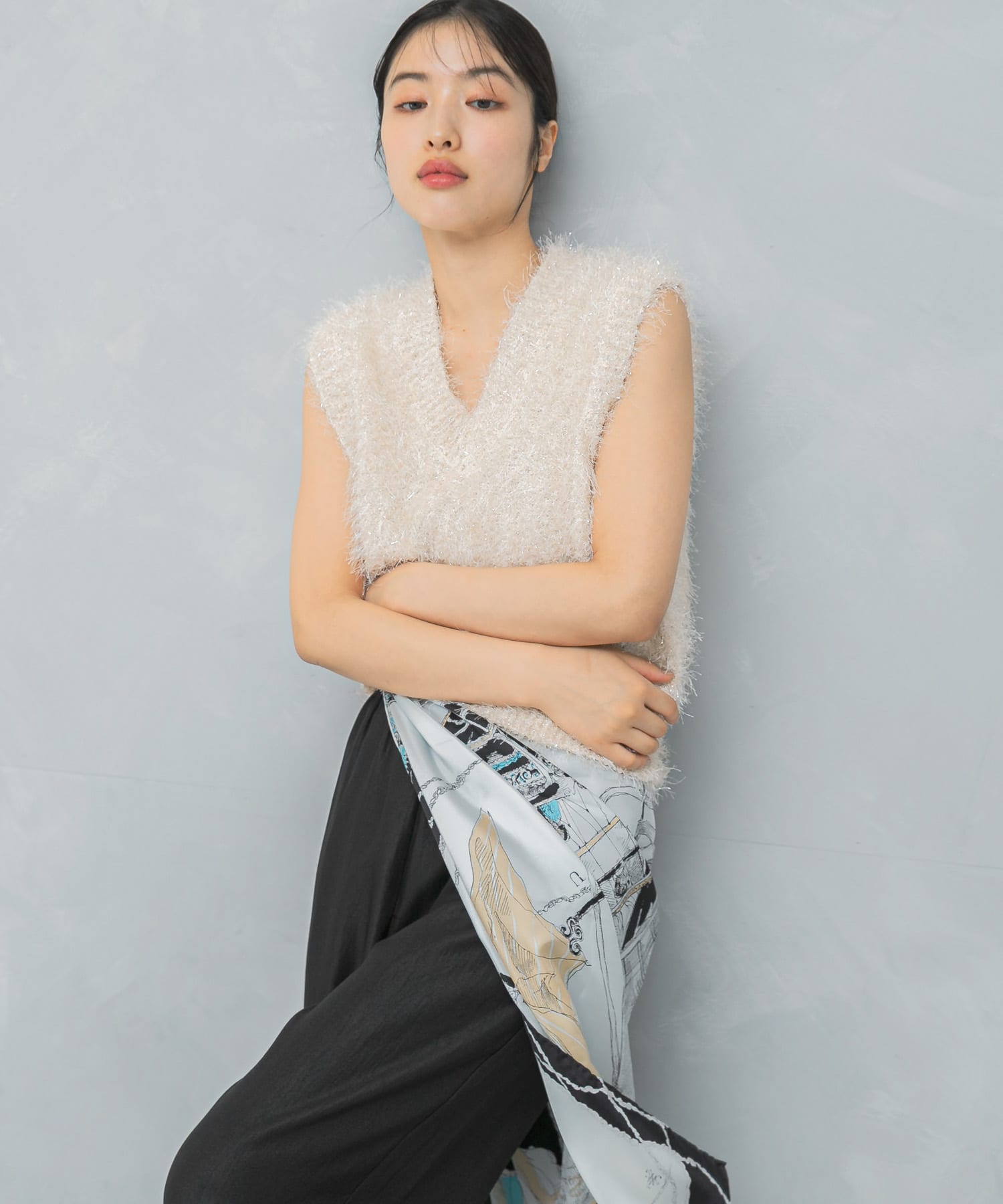 OFF WHITE