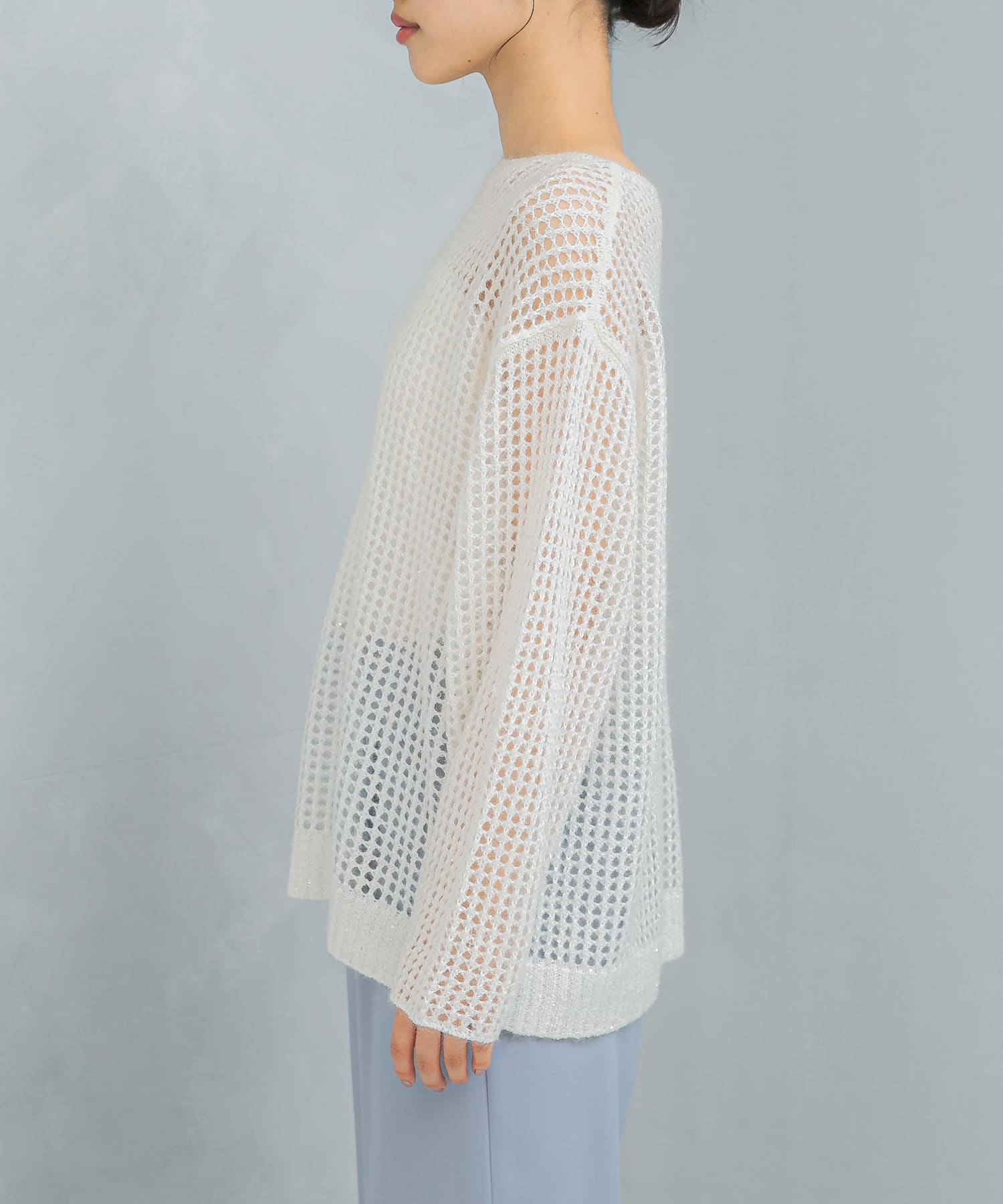 OFF WHITE