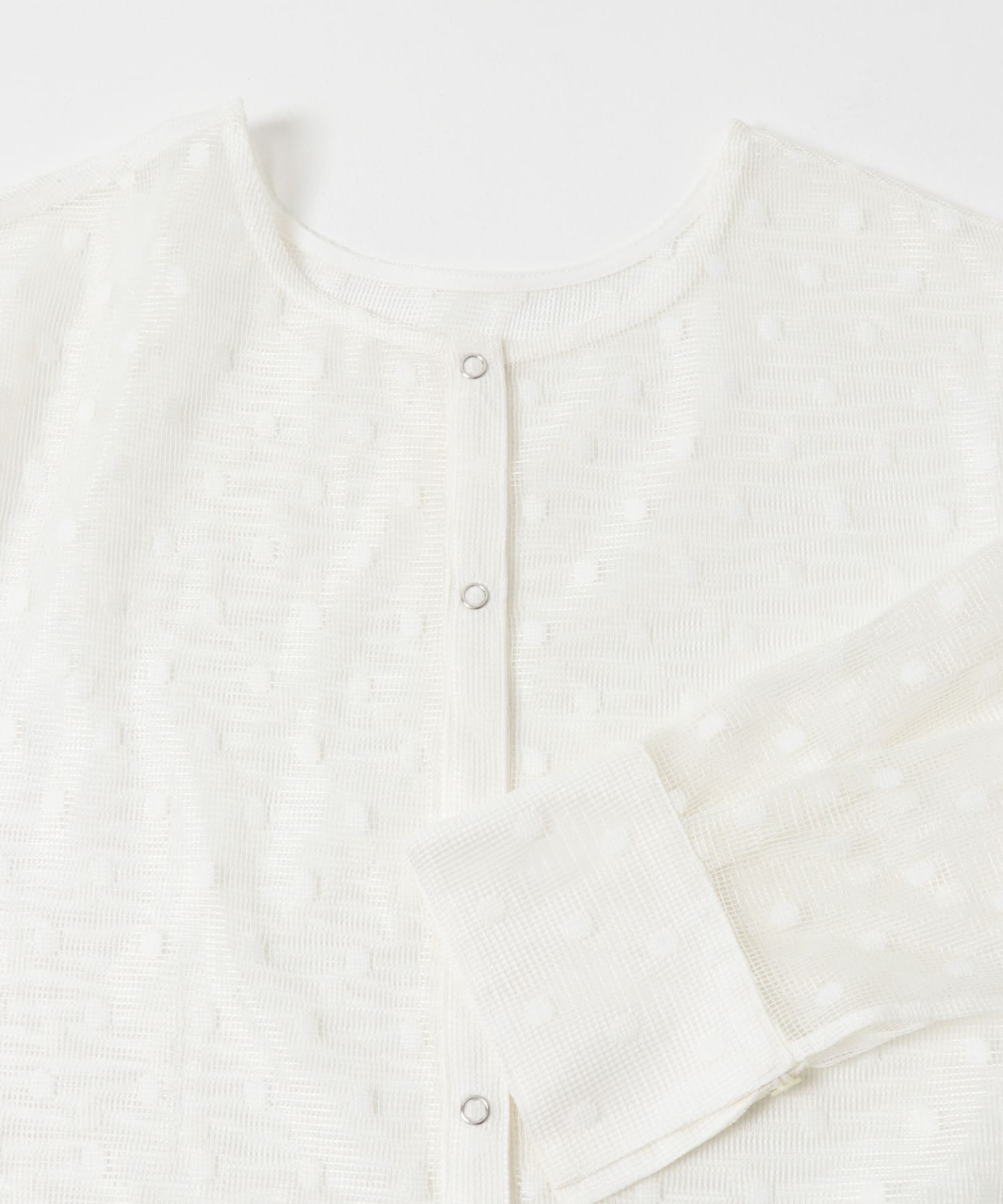 OFF WHITE