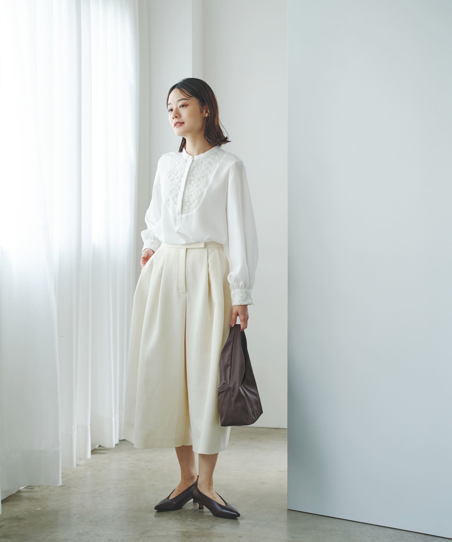 再入荷予定カラー』ウォッシャブルフラワー刺繍レースブラウス(FREE