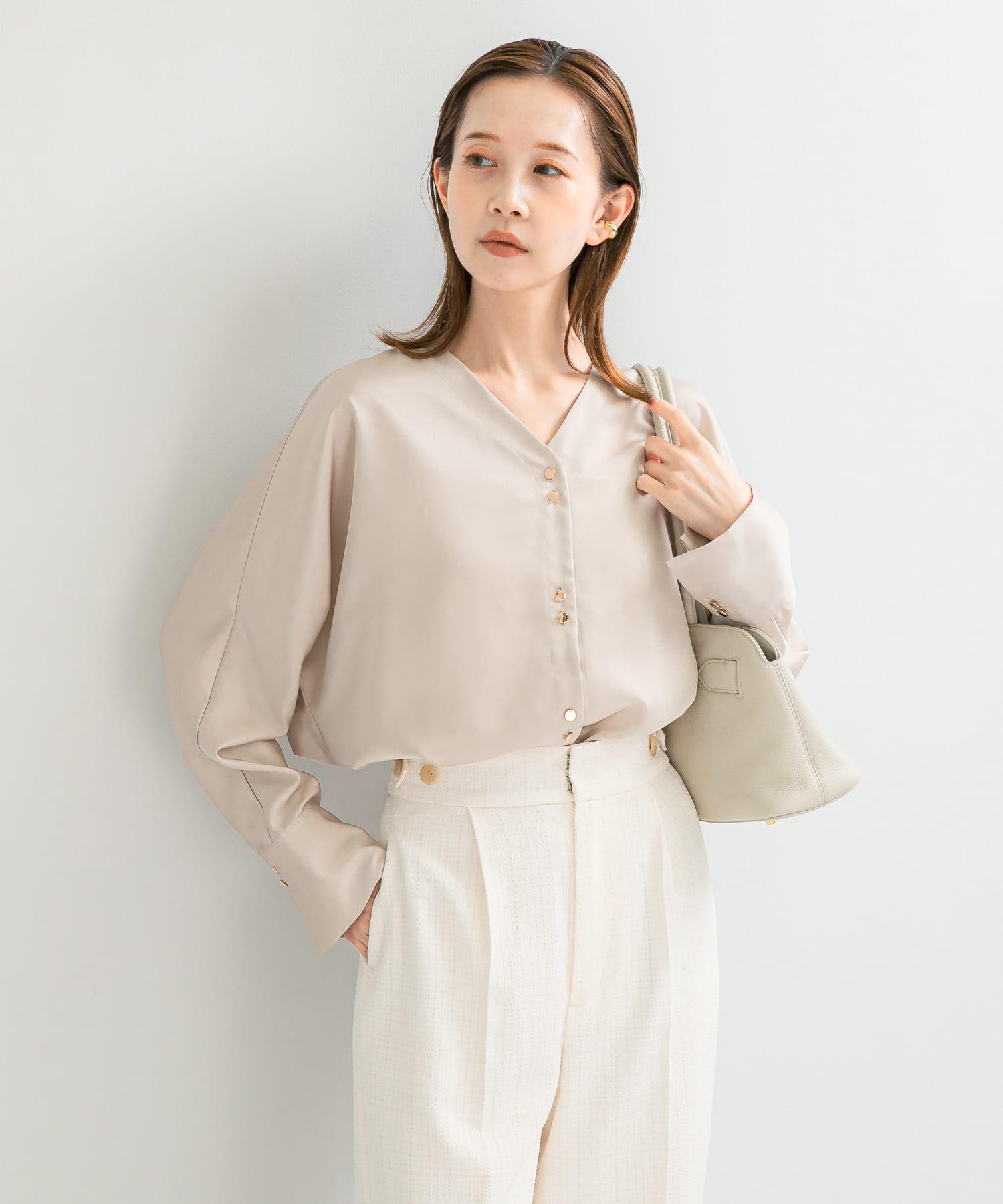 L/BEIGE