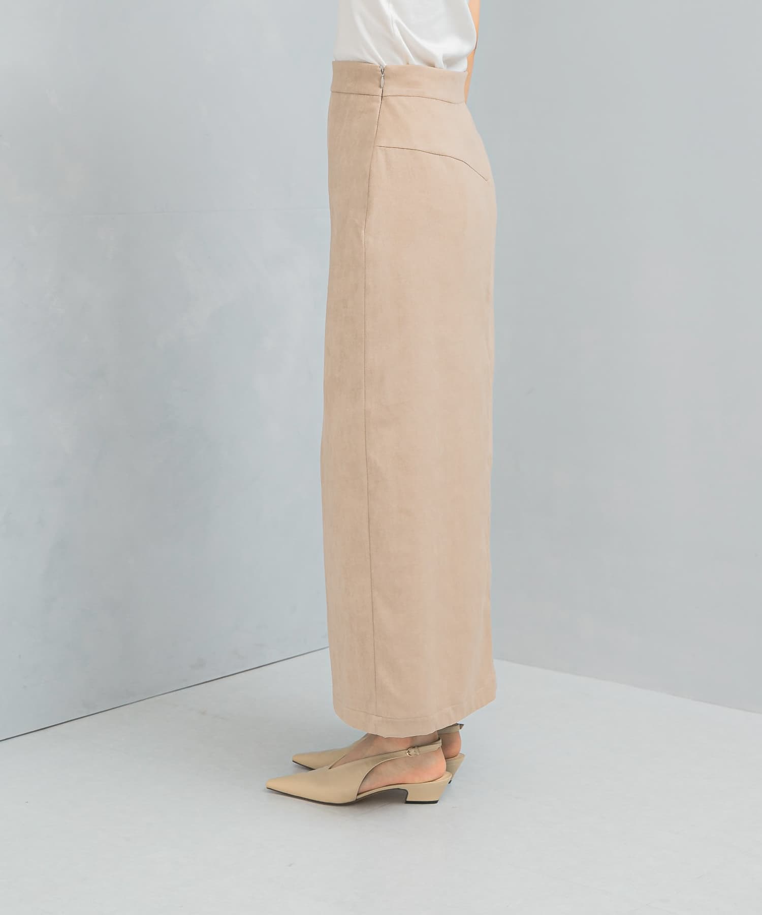 L/BEIGE