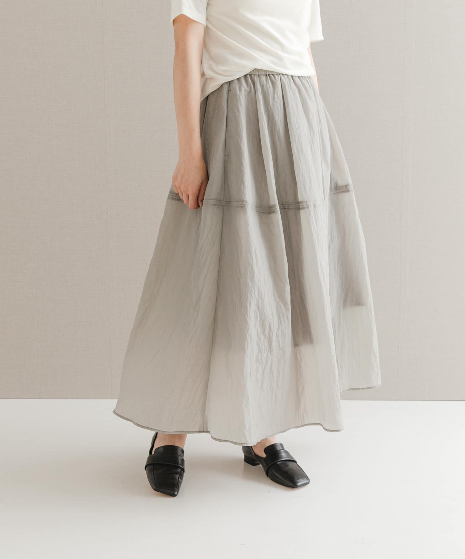GRAY
