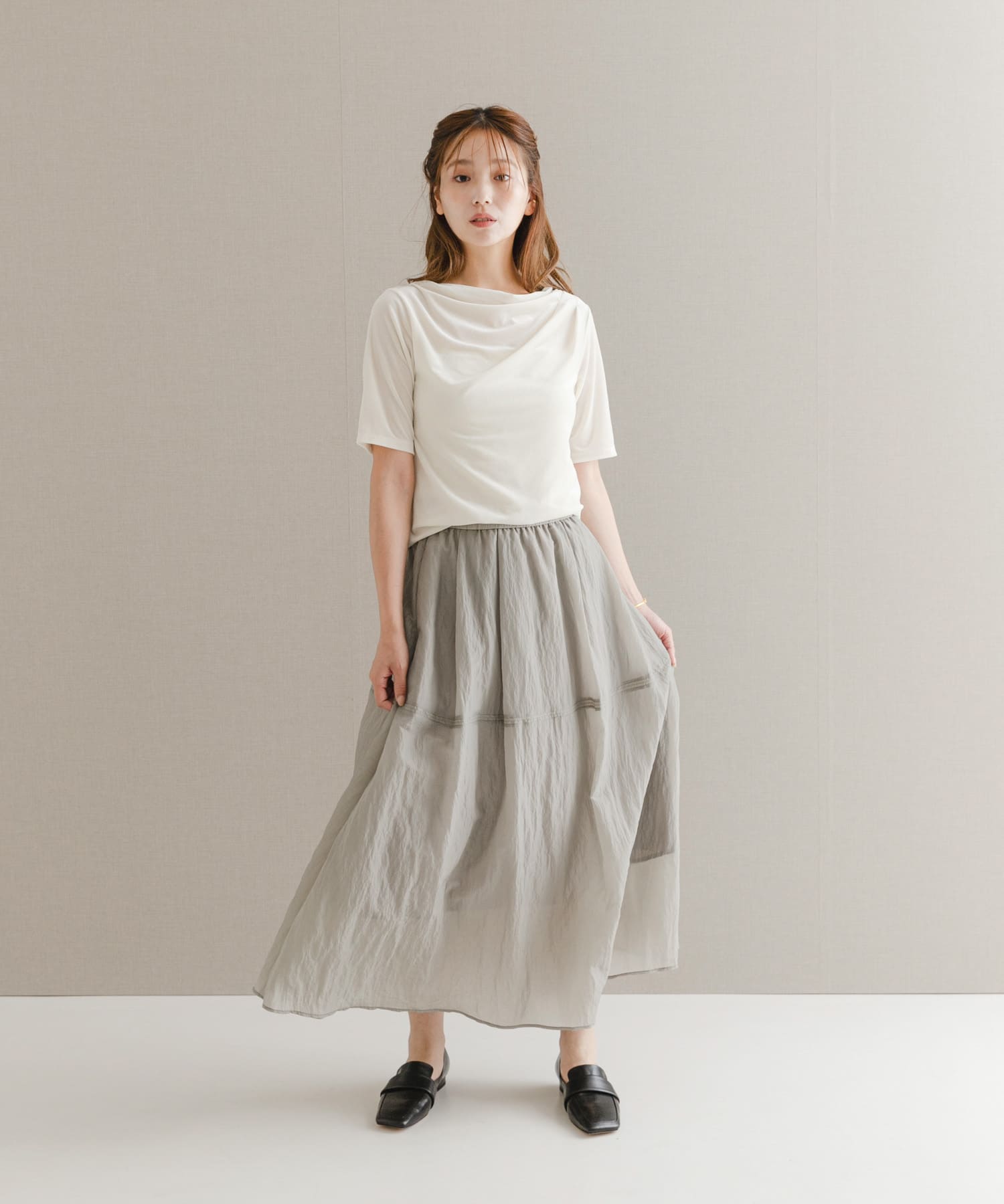 GRAY