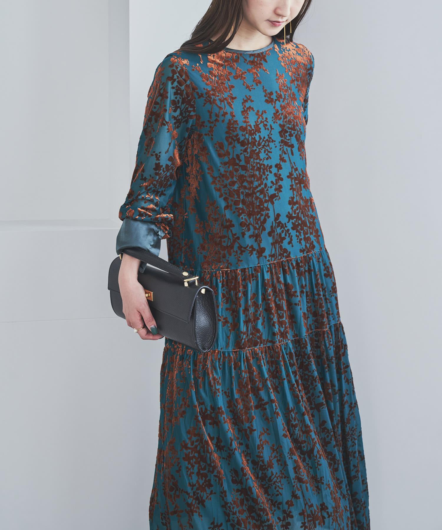 フロッキープリントティアードワンピース