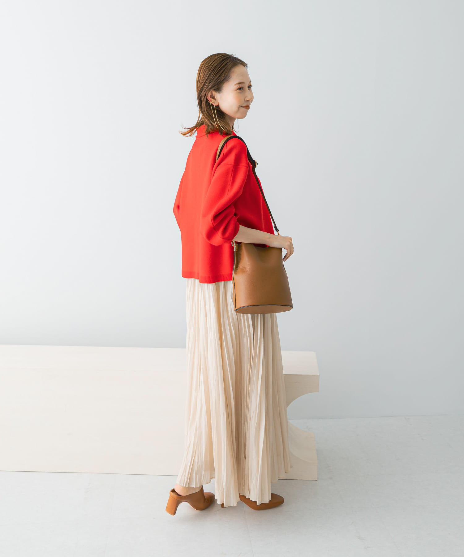 L.BEIGE