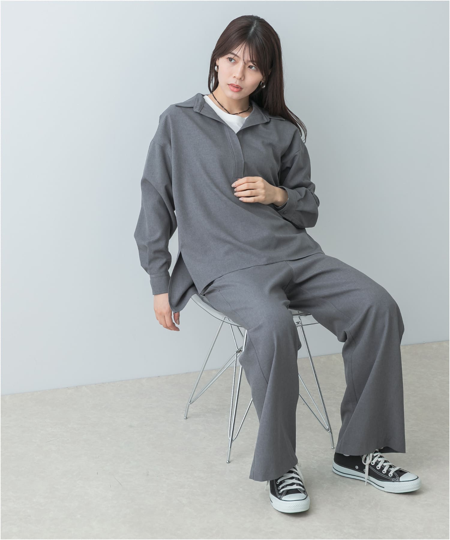 GRAY