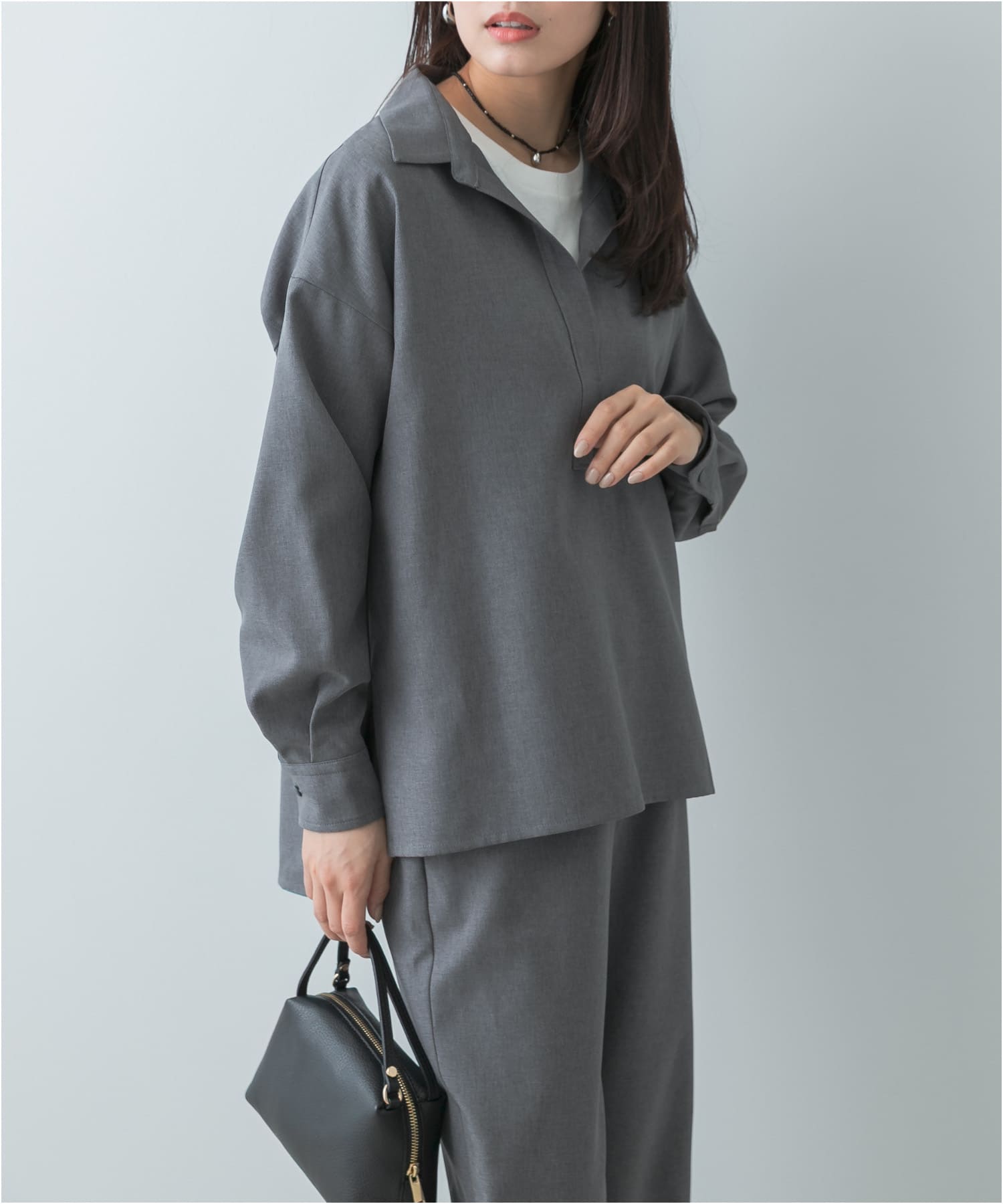 GRAY