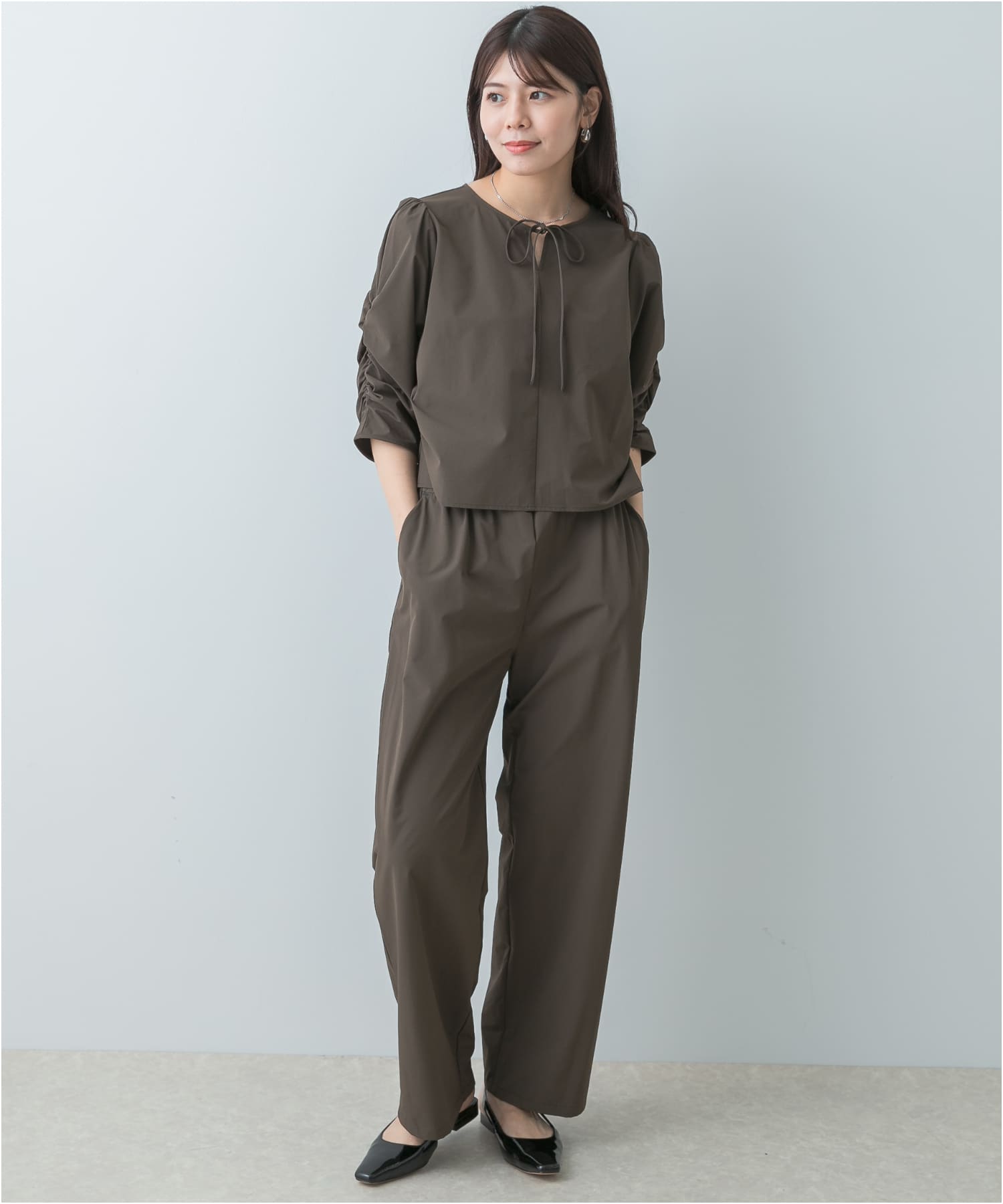 F by ROSSO　撥水ストレッチブラウス+イージーパンツ