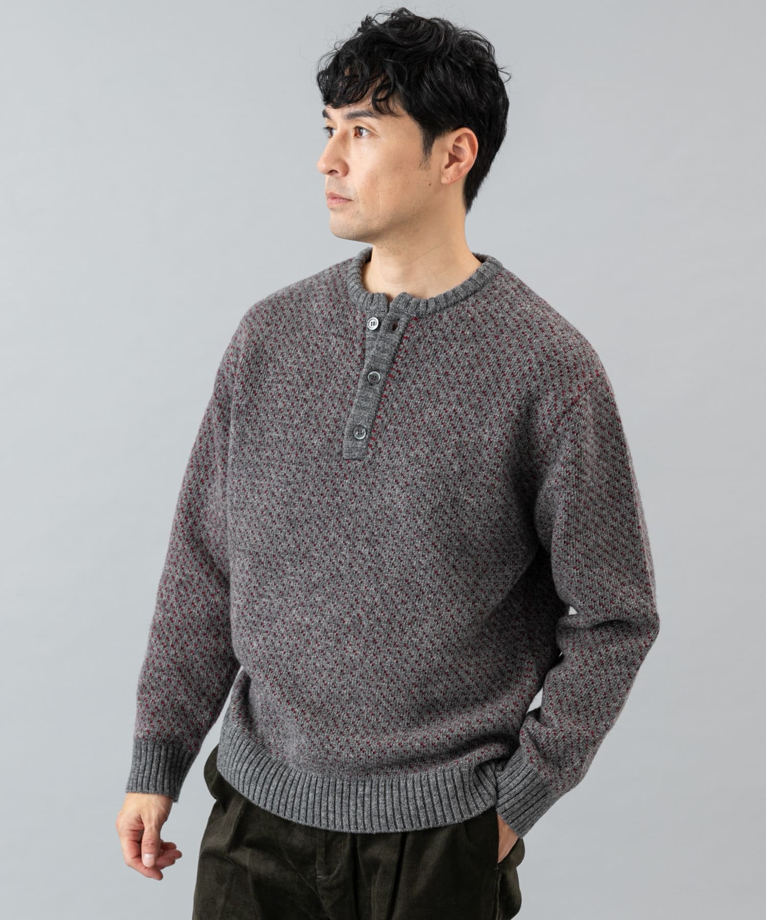 GRAY