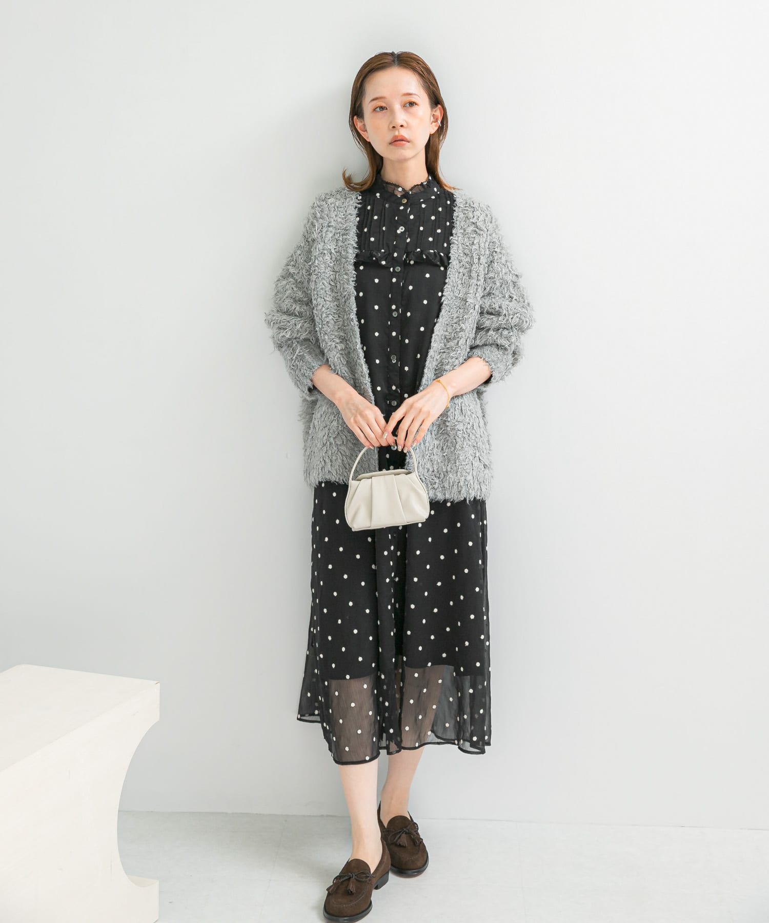 GRAY