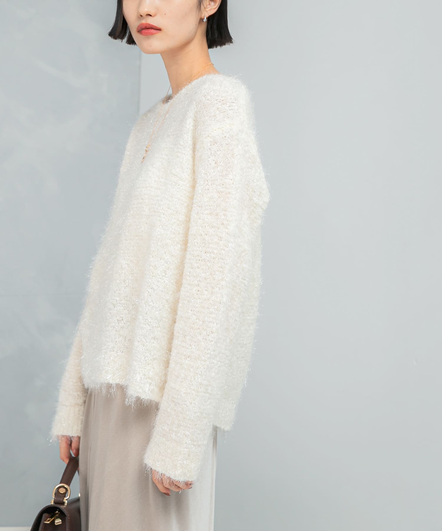 OFF WHITE