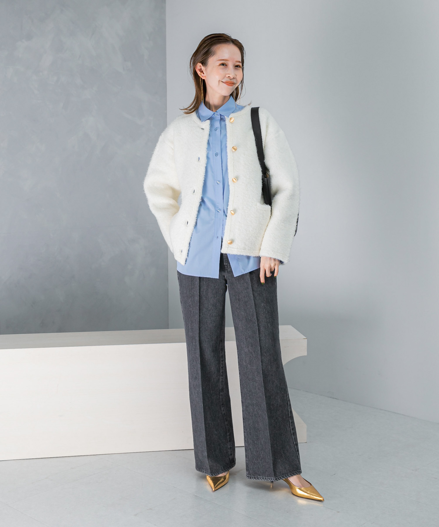 OFF WHITE