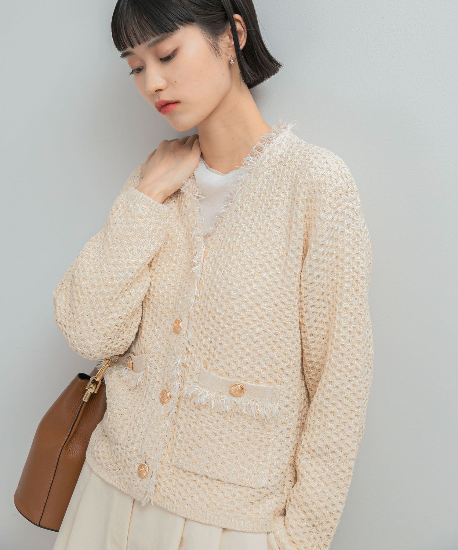 OFF WHITE
