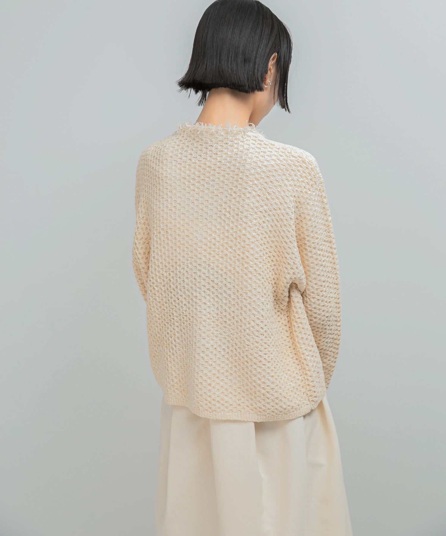 OFF WHITE