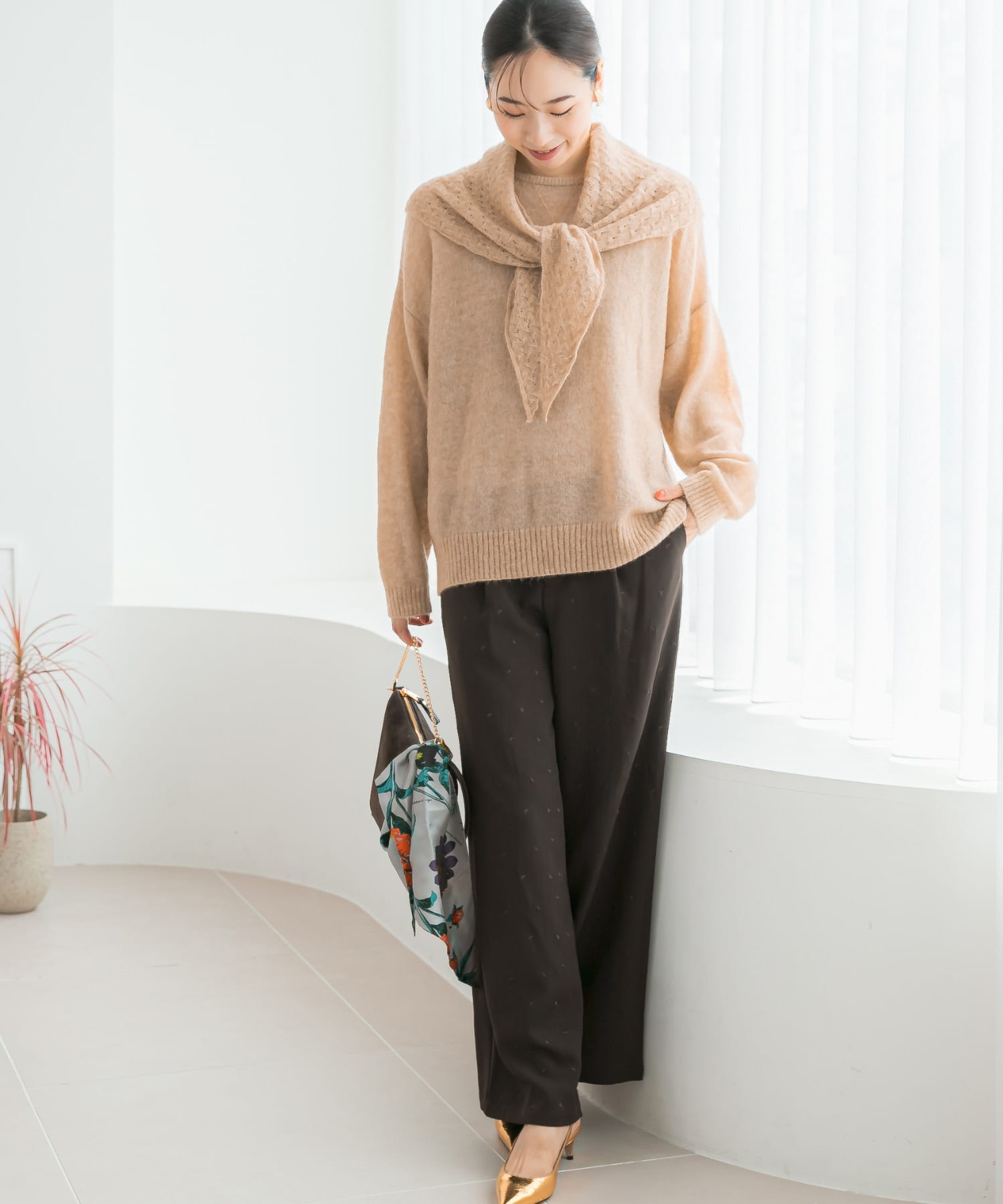 BEIGE