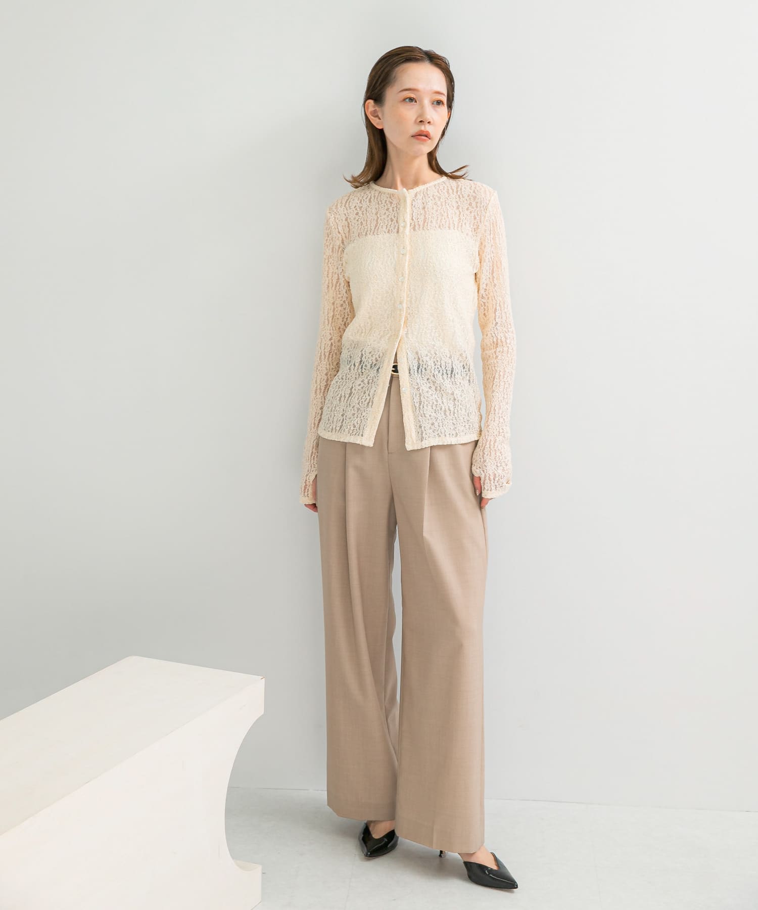 L/BEIGE