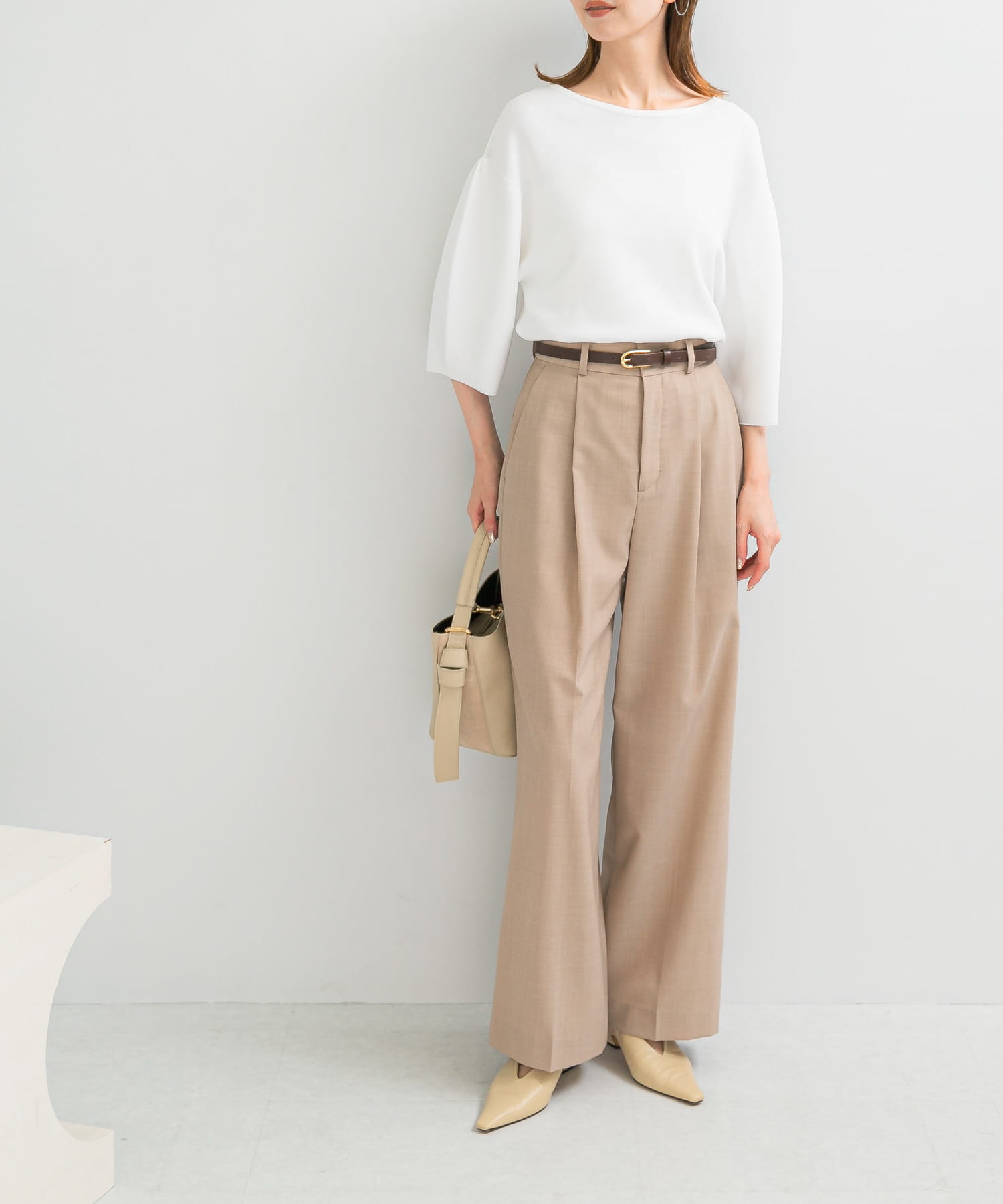 L/BEIGE