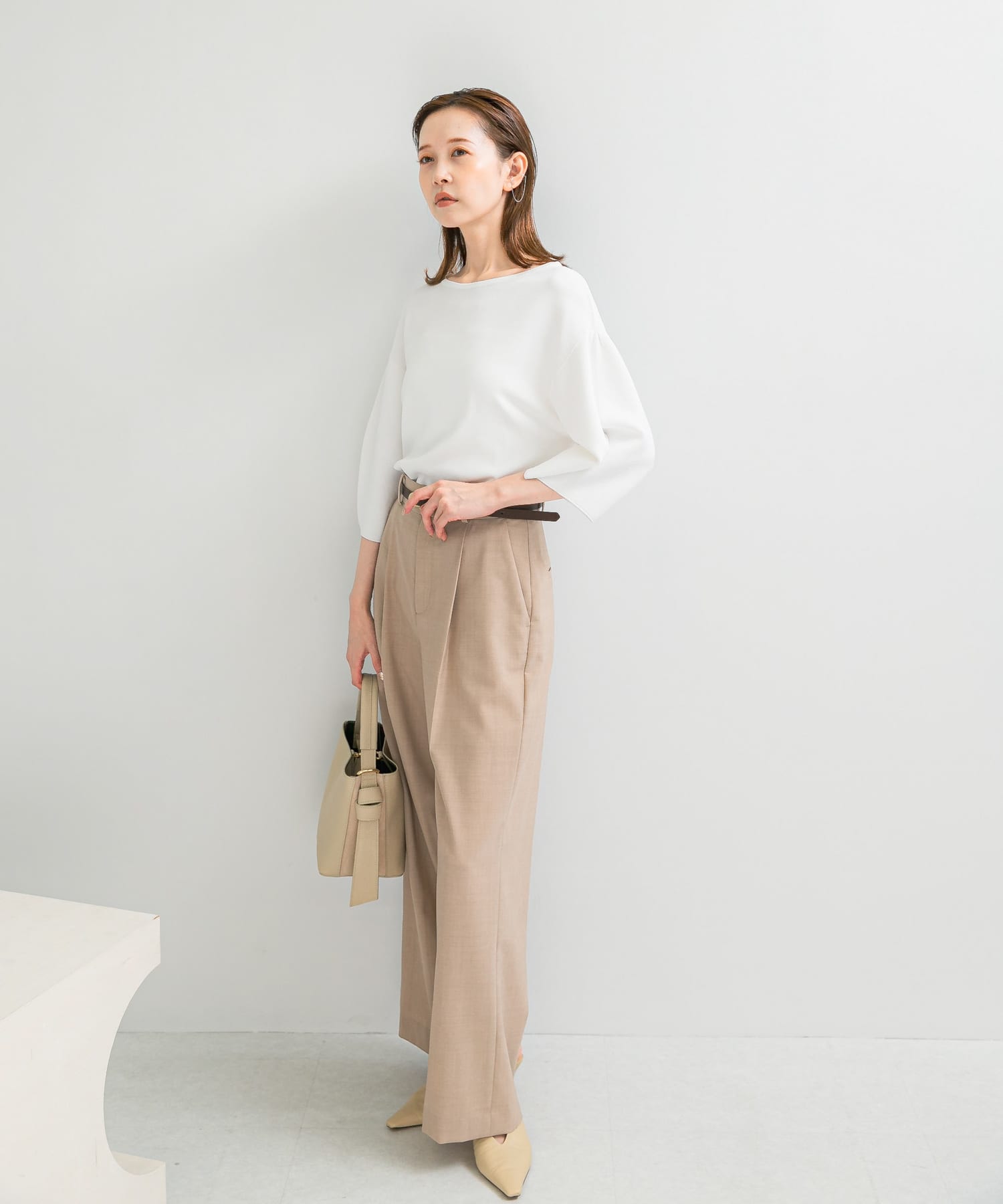 L/BEIGE