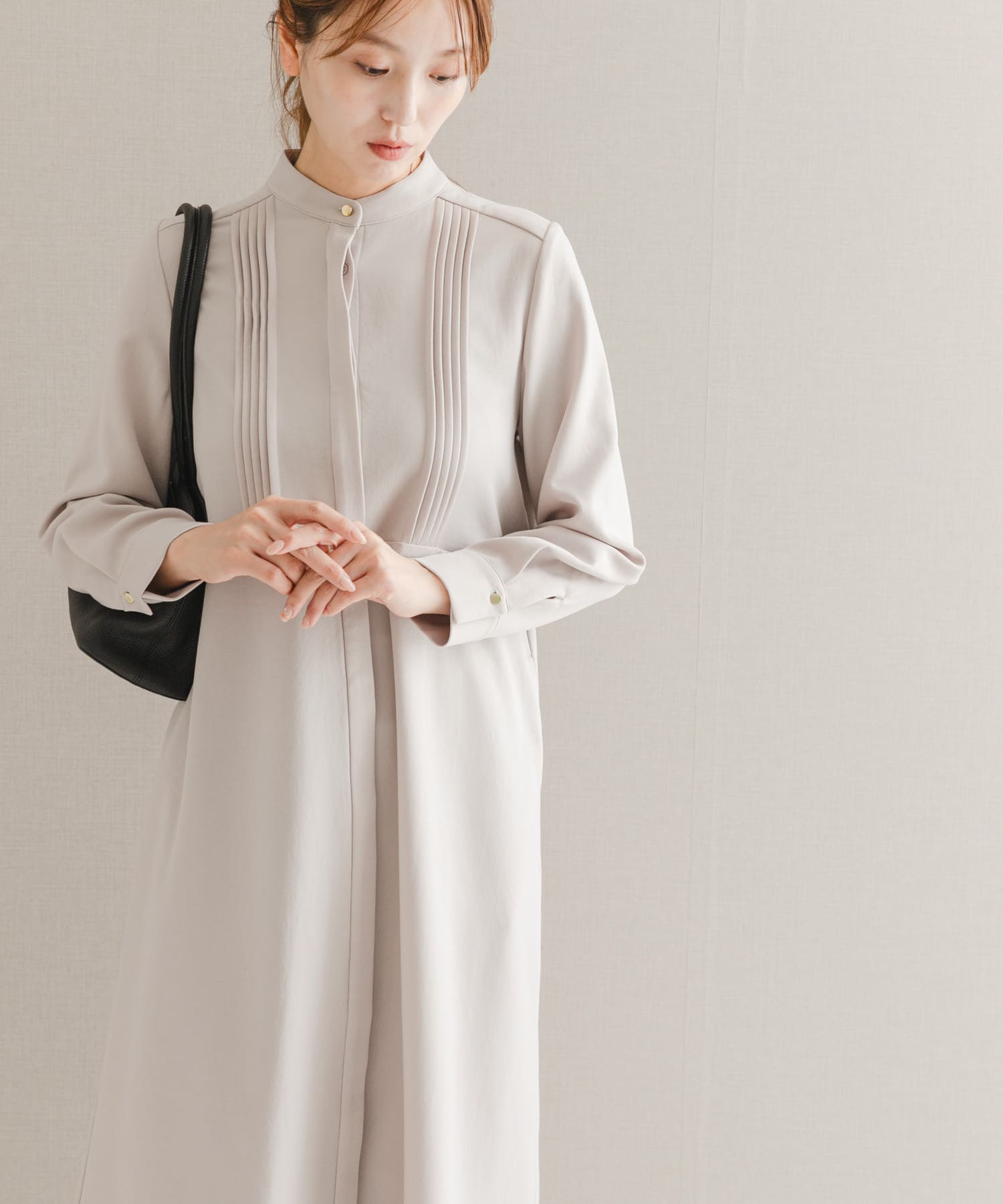 ピンタックストレートワンピース(FREE GREIGE): ワンピース｜URBAN