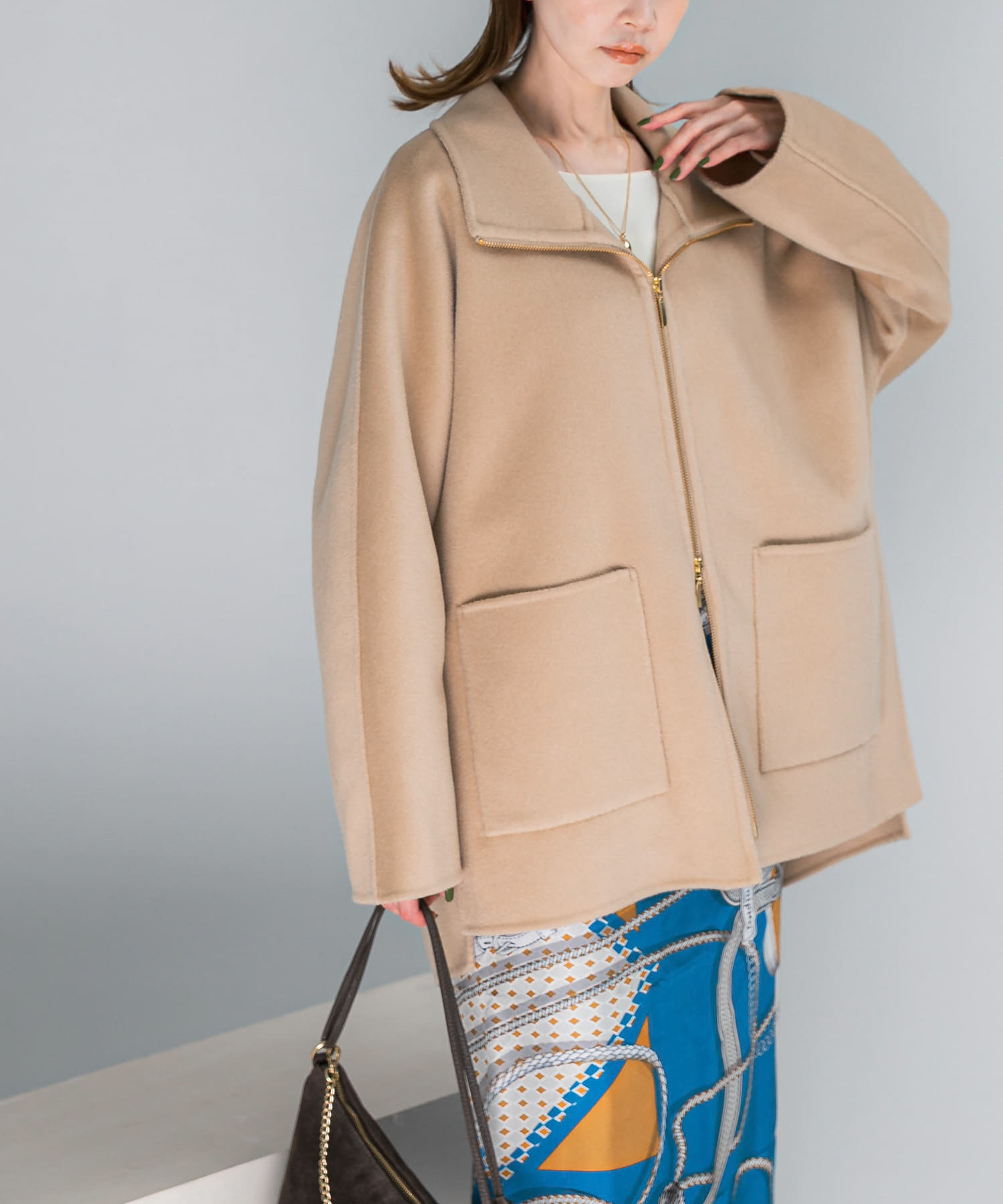 LIGHTBEIGE
