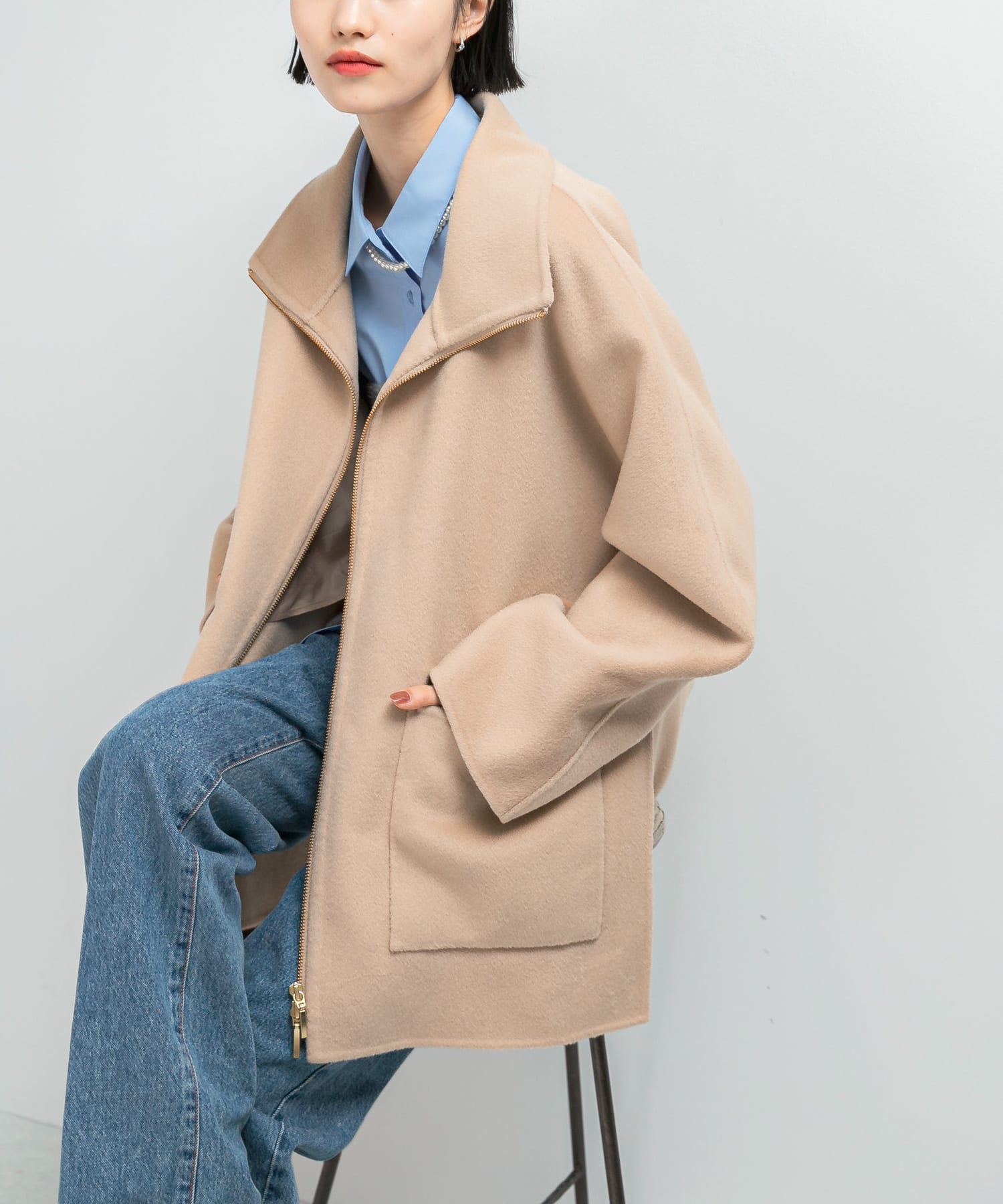 LIGHTBEIGE