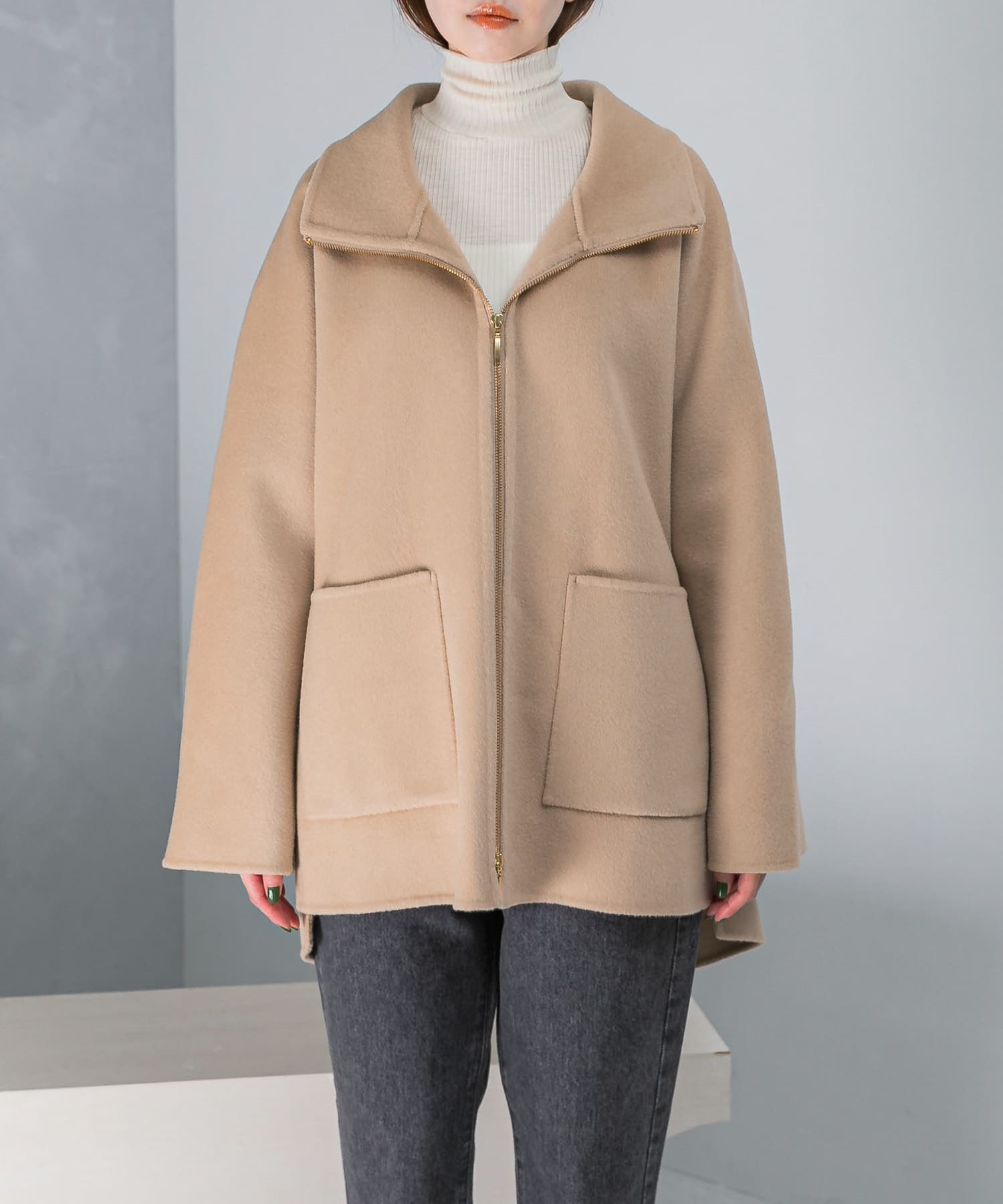 LIGHTBEIGE