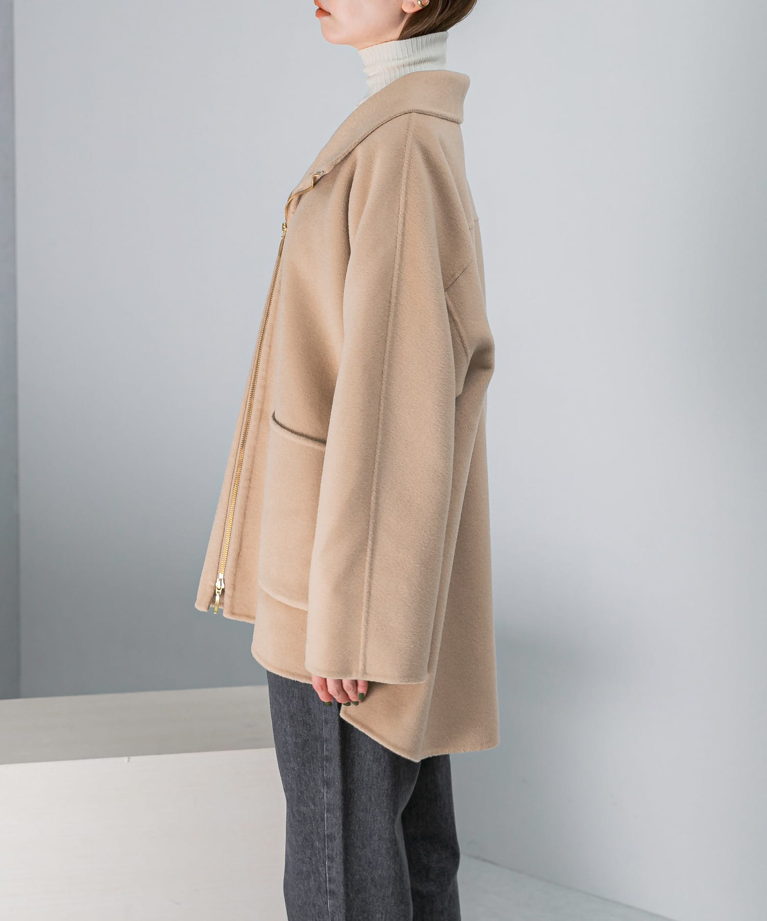 LIGHTBEIGE