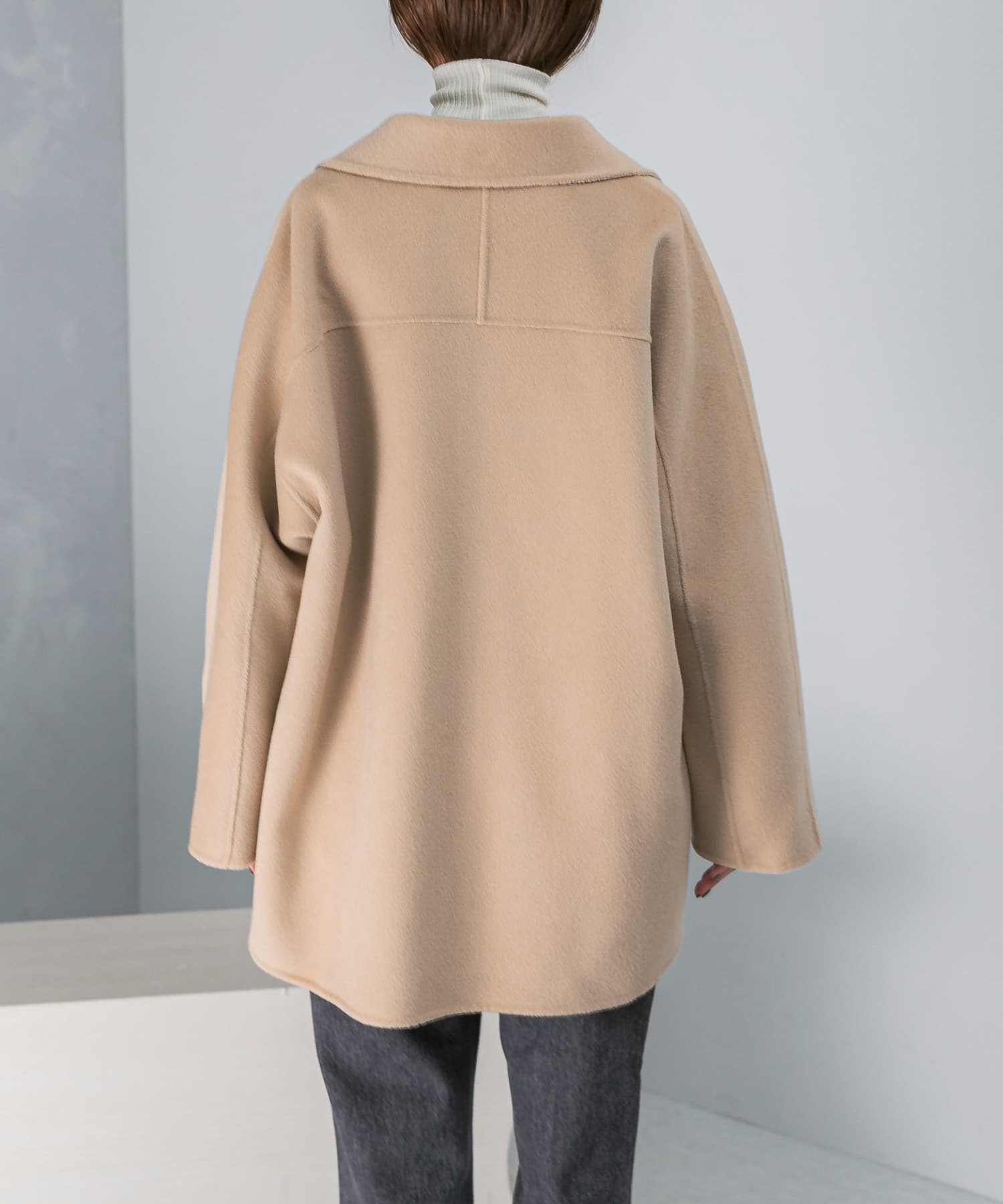 LIGHTBEIGE