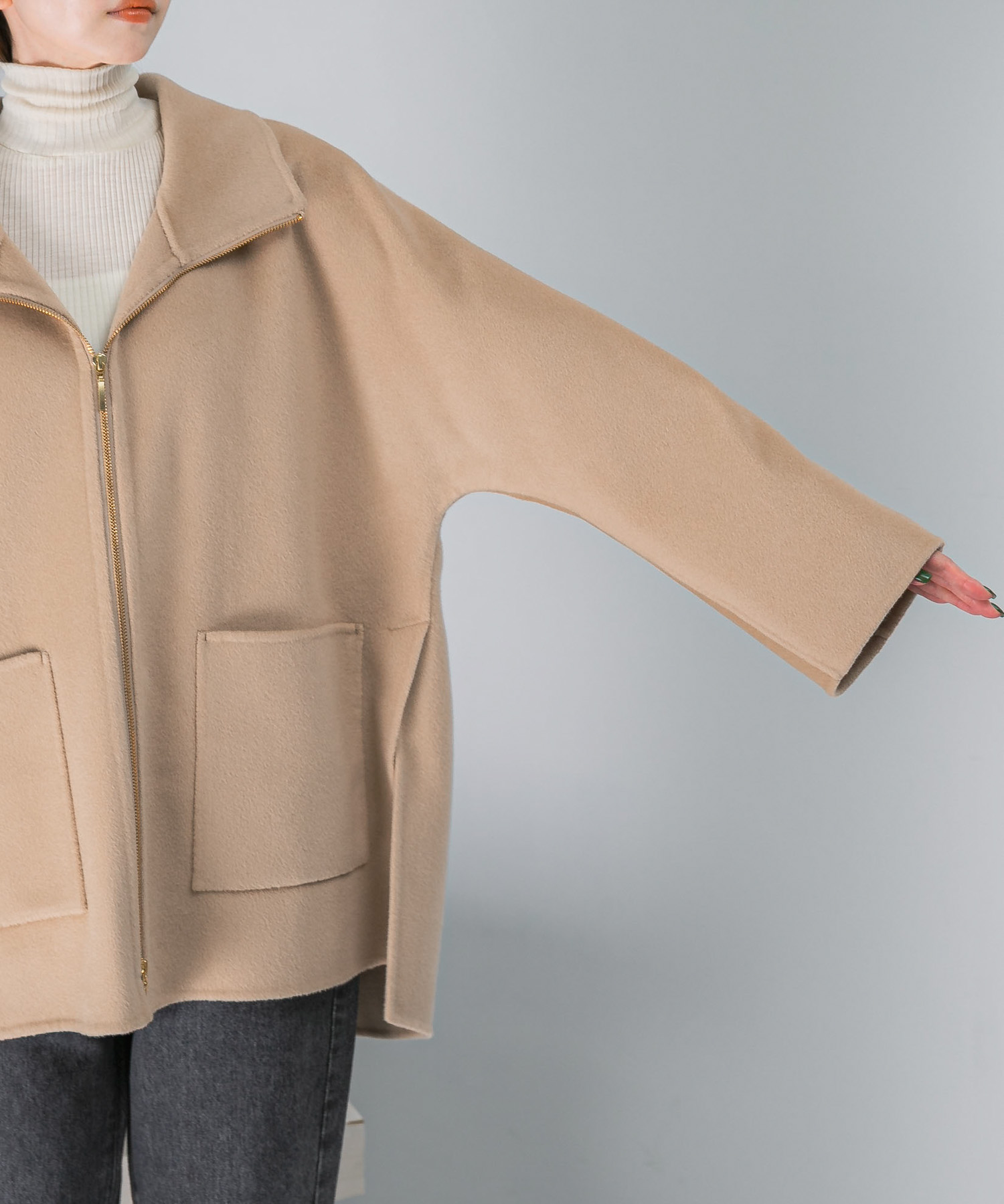 LIGHTBEIGE