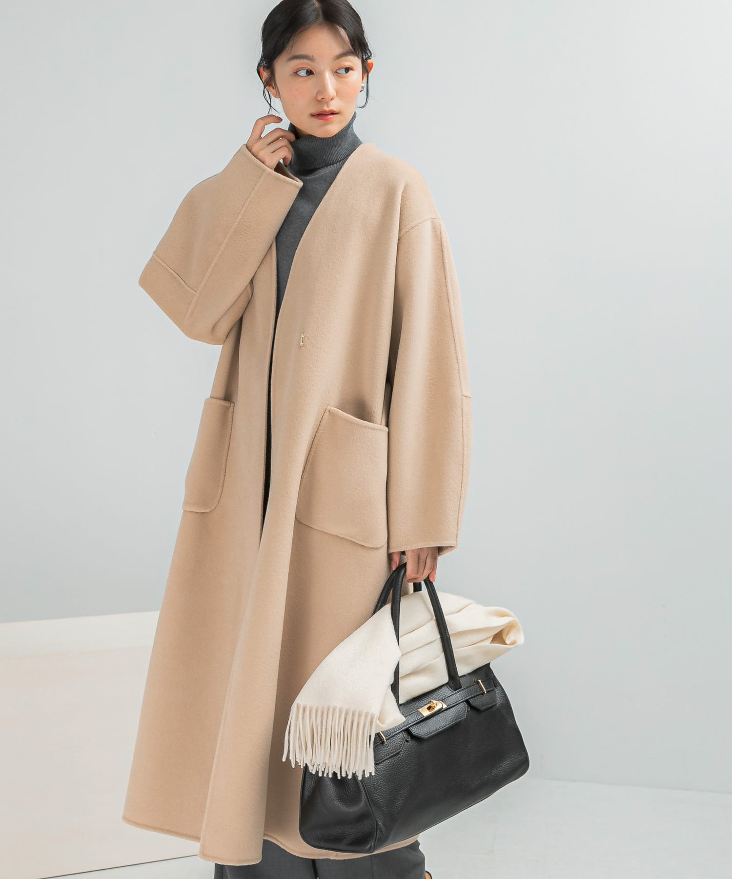 LIGHTBEIGE