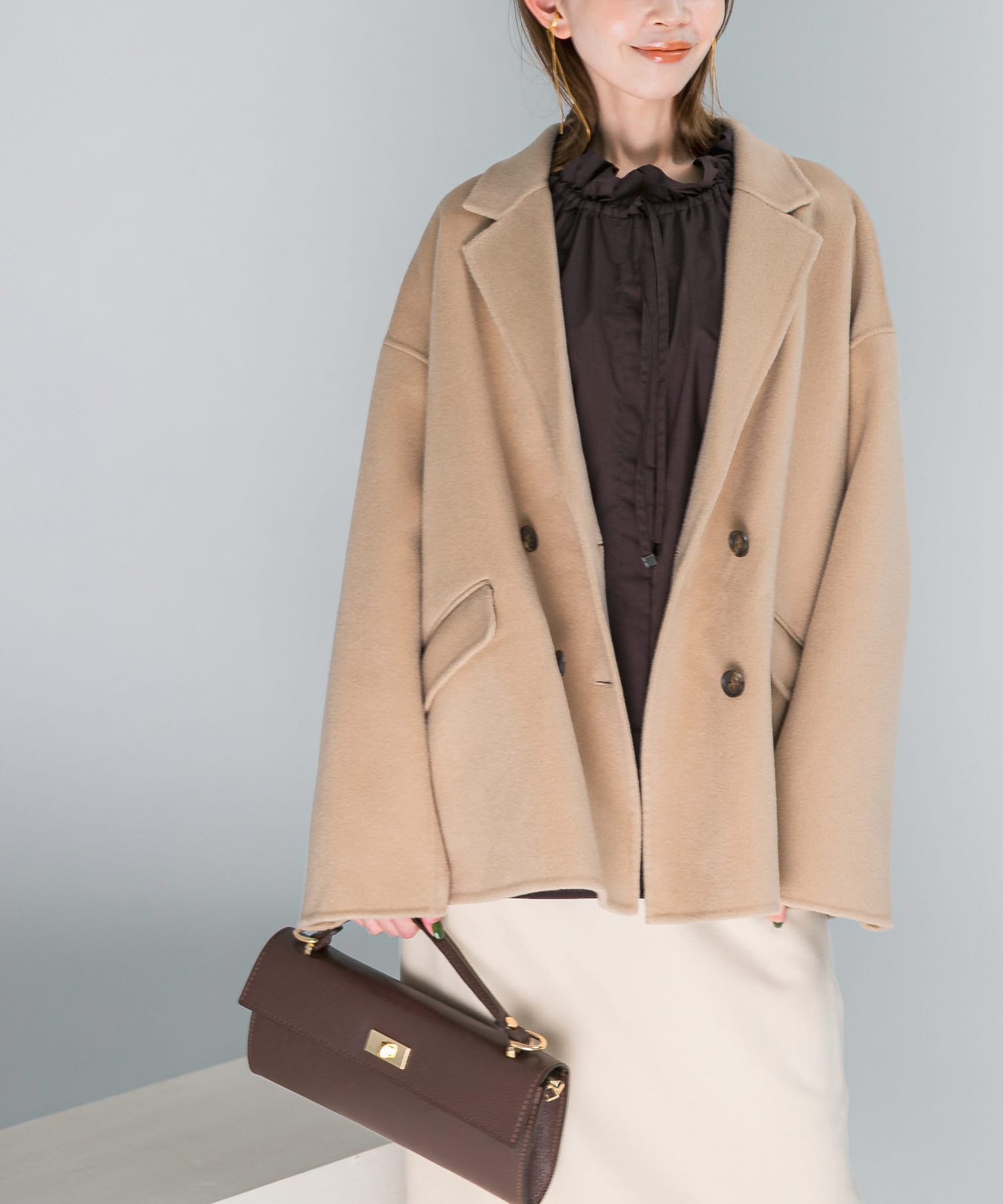 LIGHTBEIGE