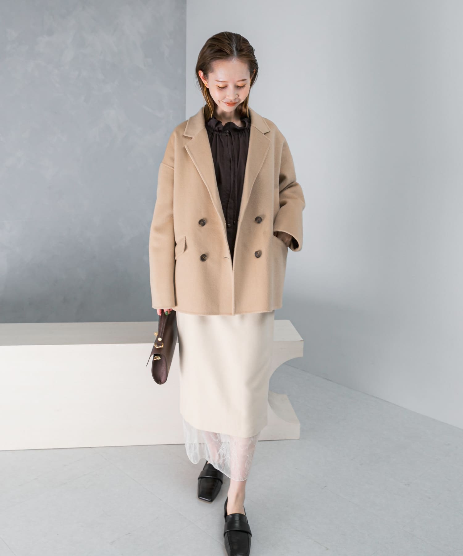 LIGHTBEIGE