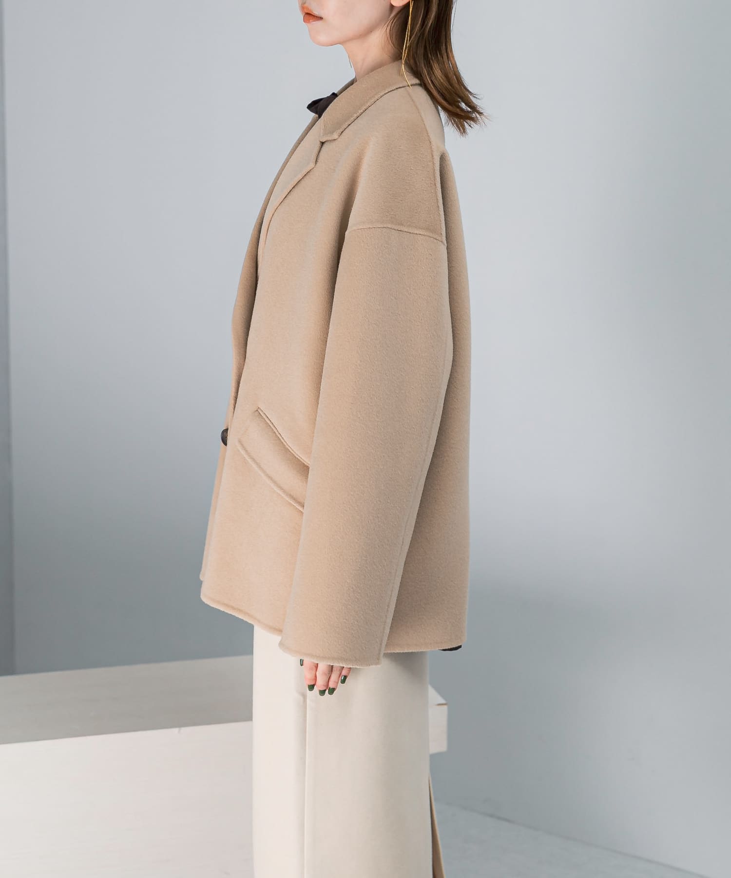 LIGHTBEIGE