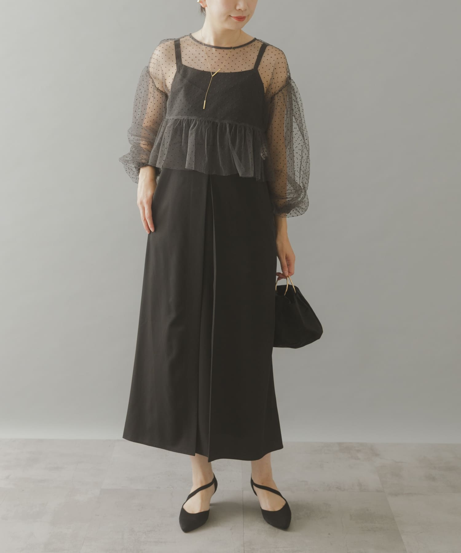 GRY×BLACK