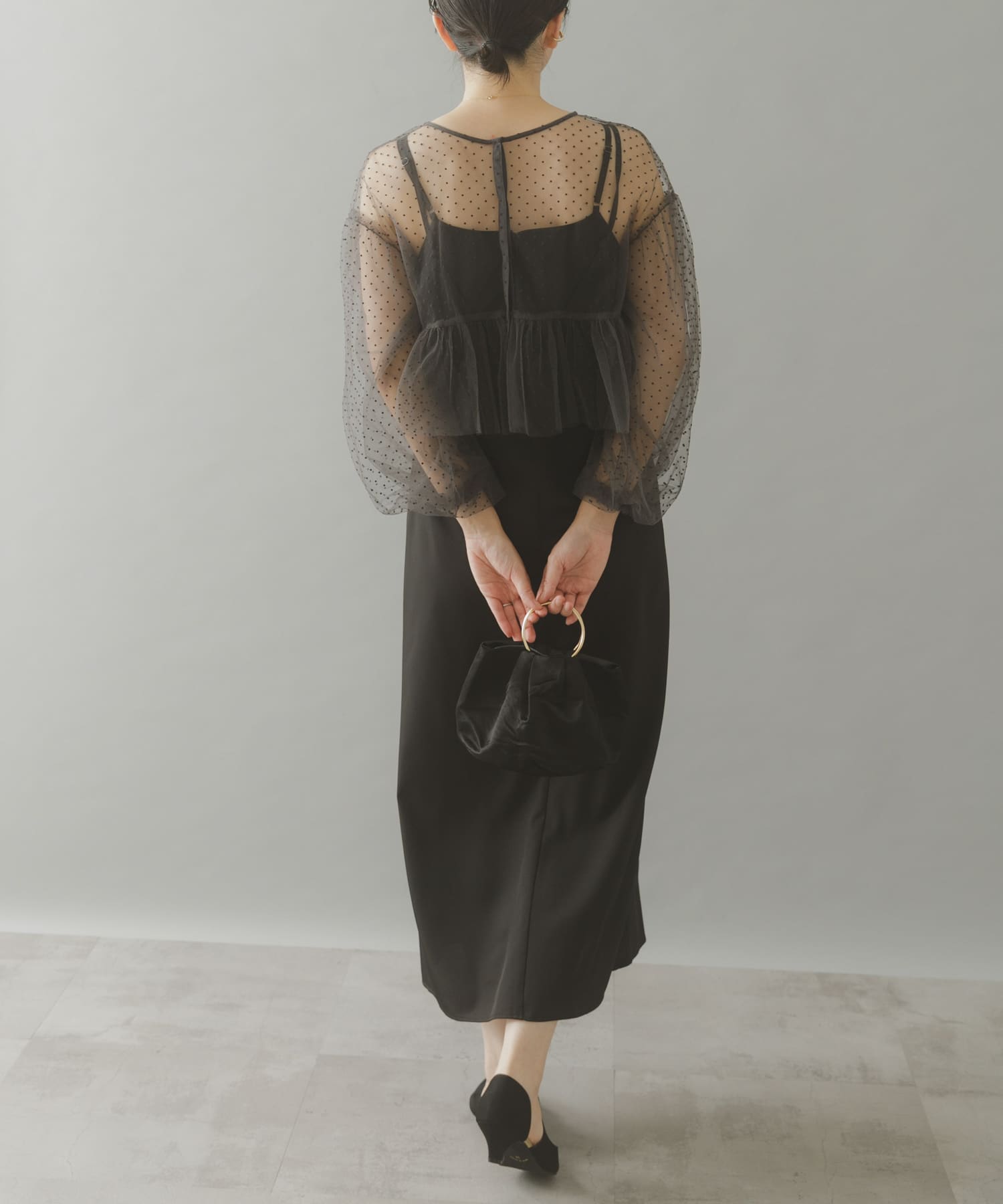GRY×BLACK