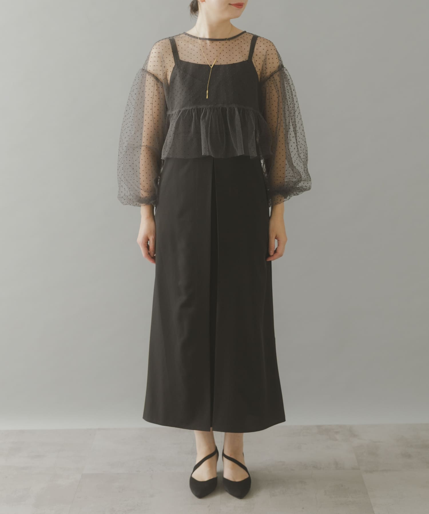 GRY×BLACK