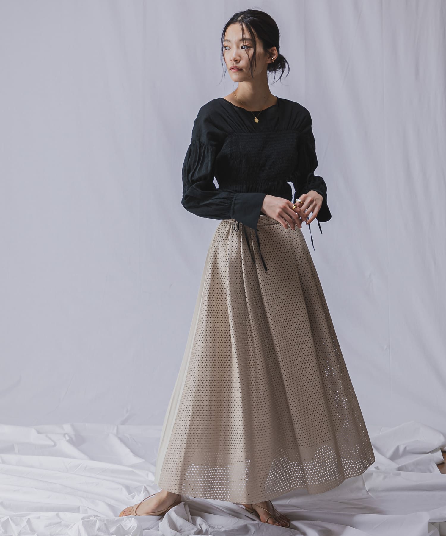Lirica　punching pleats skirt BEIGE 0