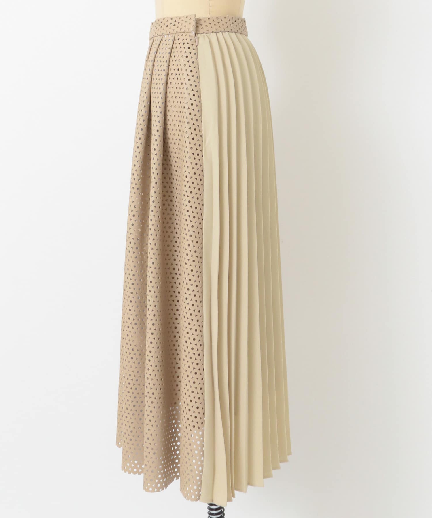 Lirica　punching pleats skirt BEIGE 0