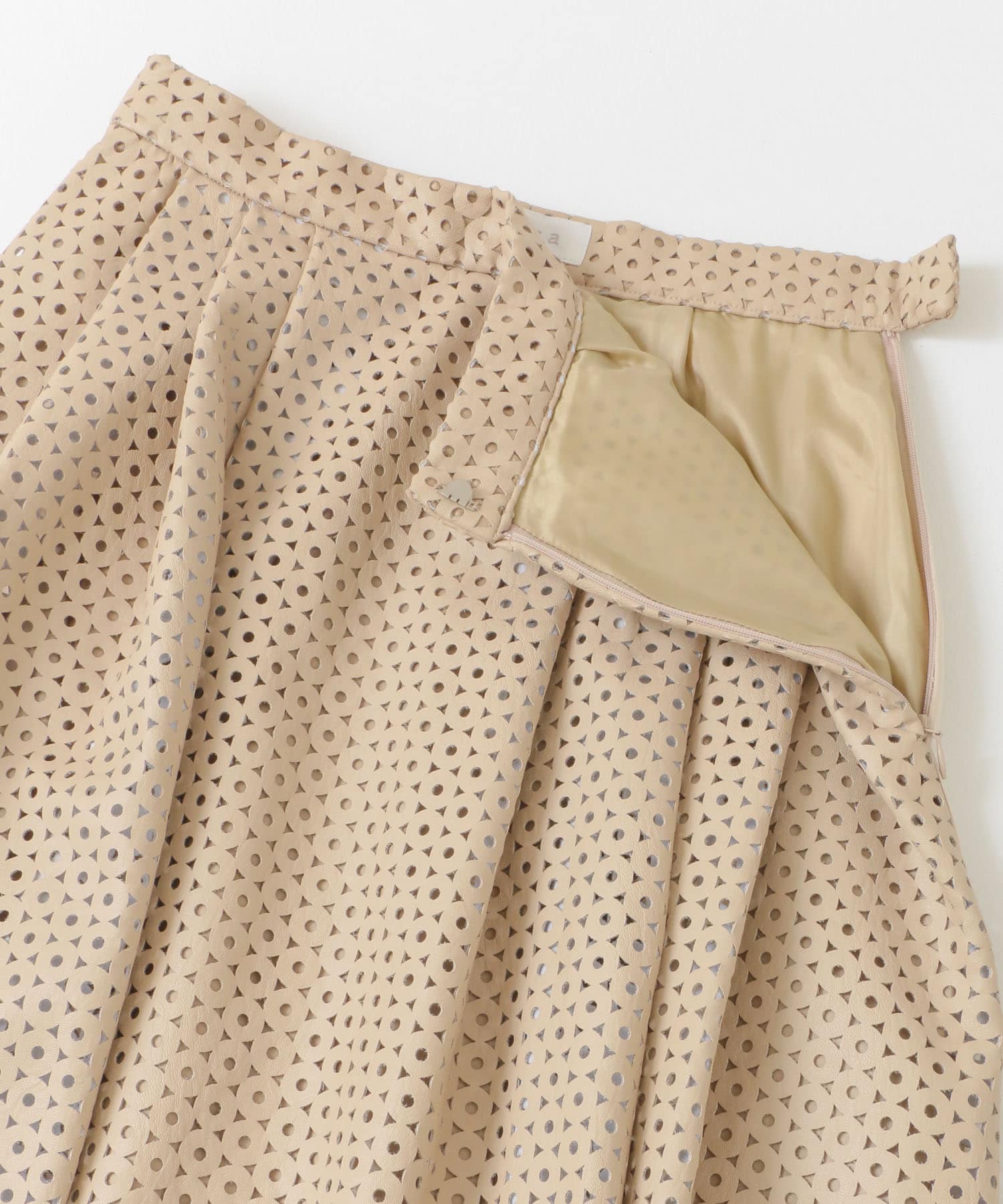 Lirica　punching pleats skirt BEIGE 0