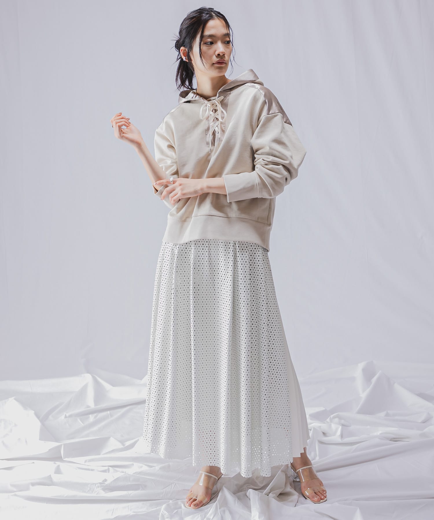 Lirica　punching pleats skirt OFFWHITE 0