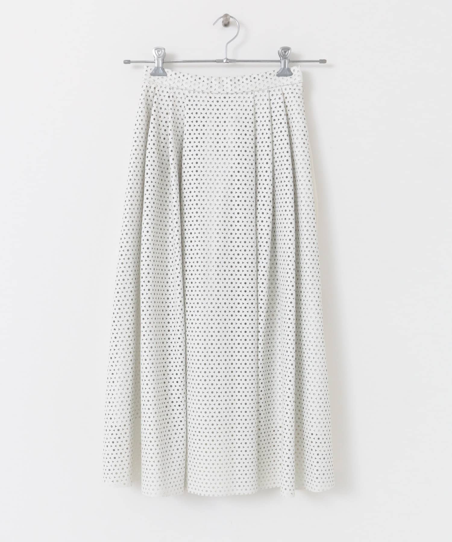 Lirica　punching pleats skirt OFFWHITE 0